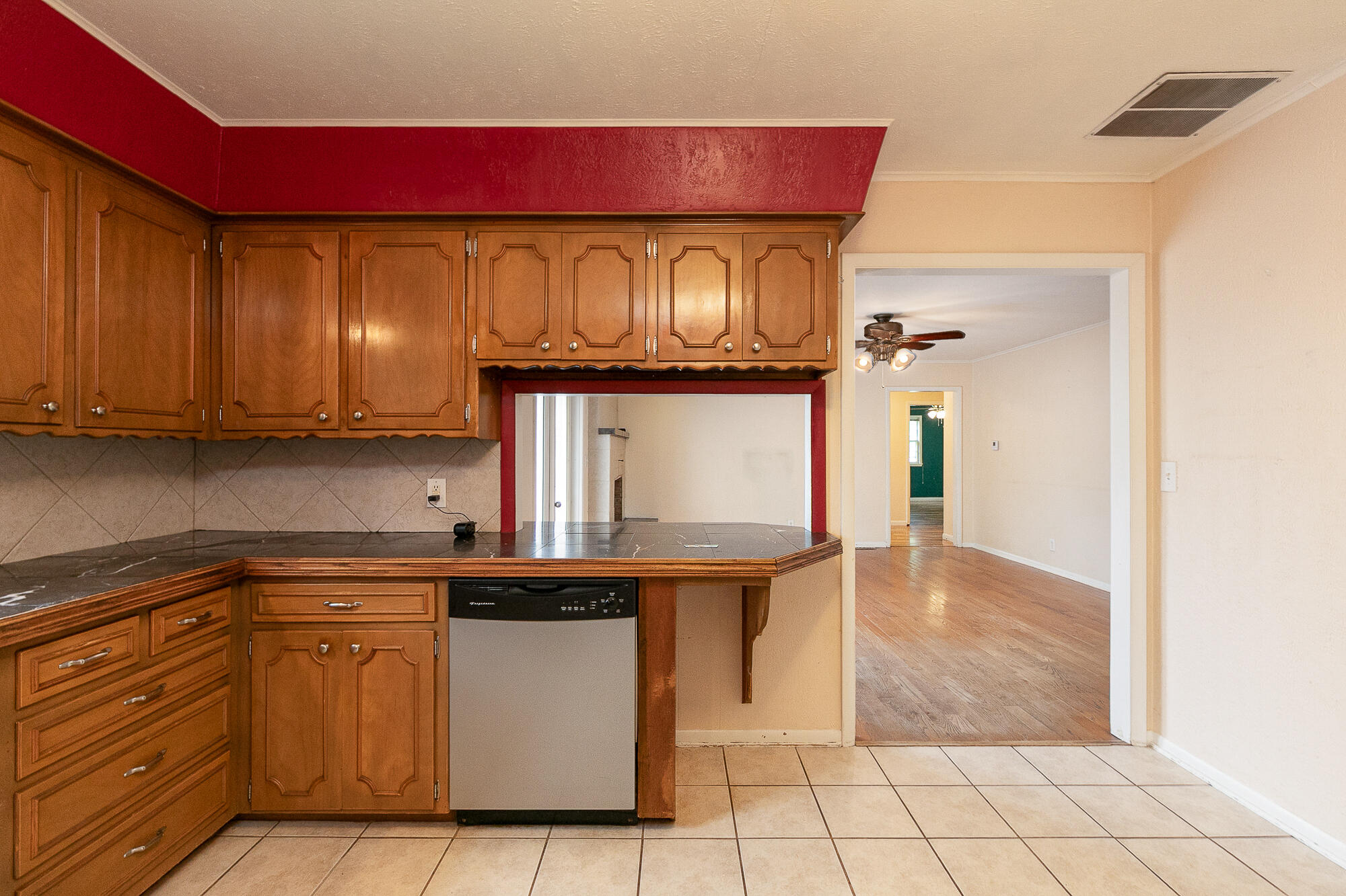 1014 West Lasalle Street Property Photo 14