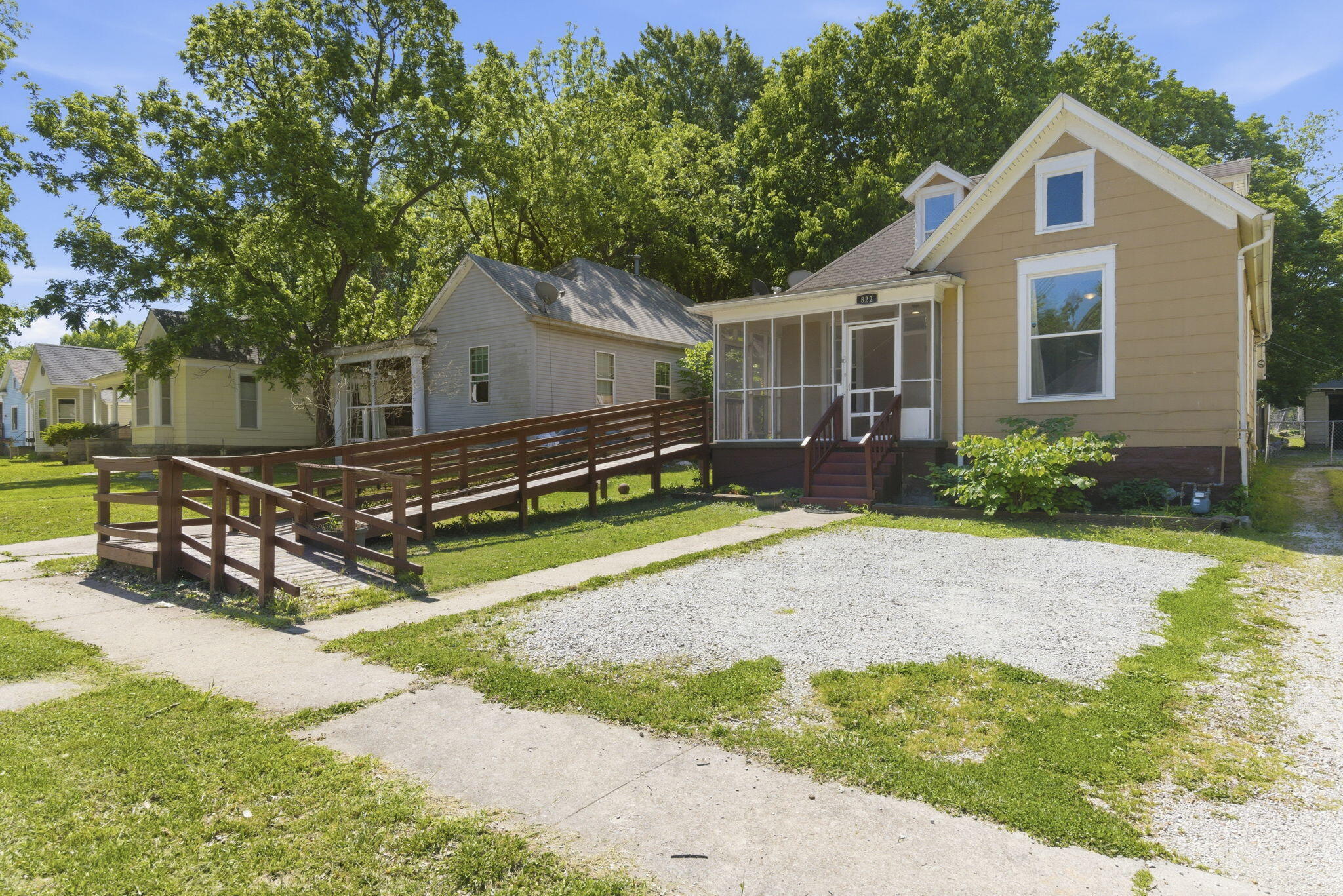 822 West Scott Street Property Photo 1
