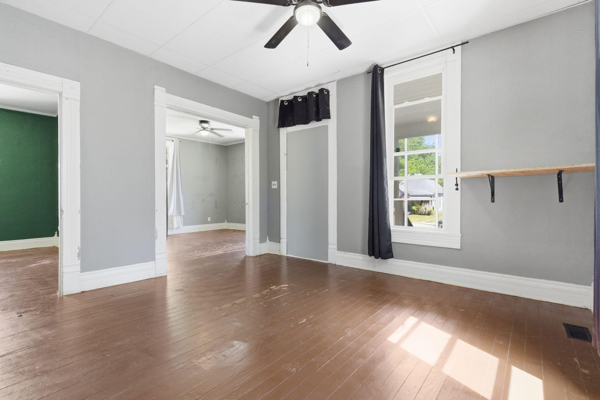 822 West Scott Street Property Photo 4