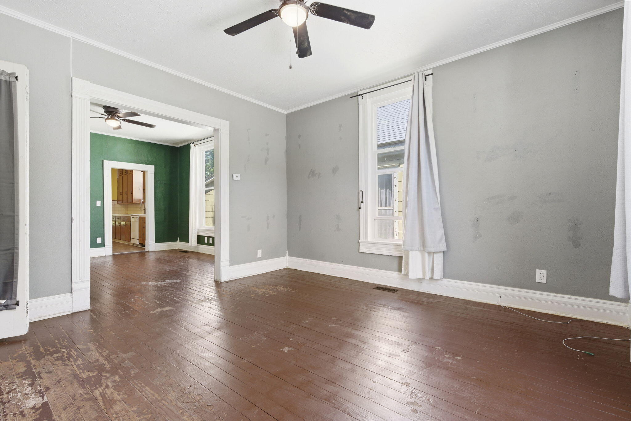 822 West Scott Street Property Photo 6