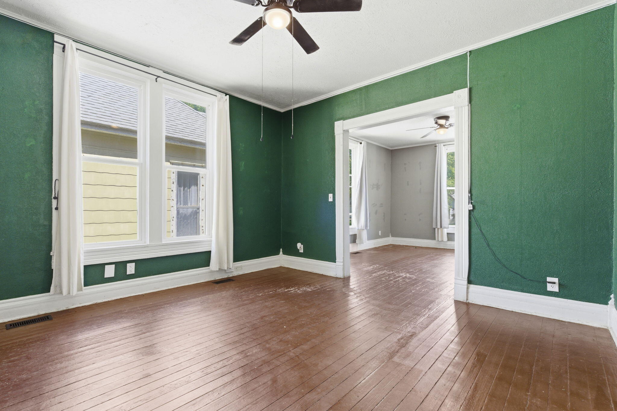 822 West Scott Street Property Photo 8