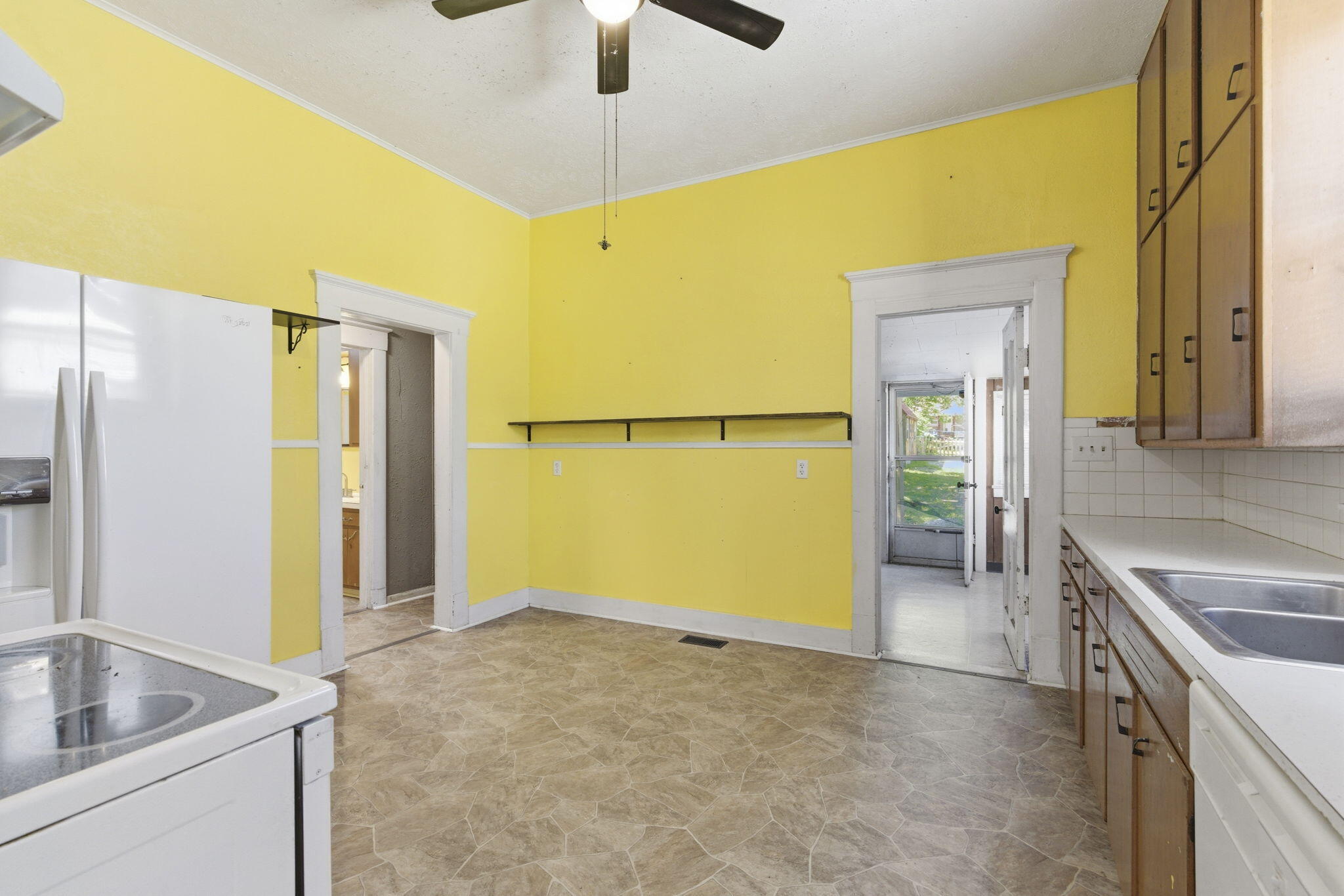 822 West Scott Street Property Photo 10