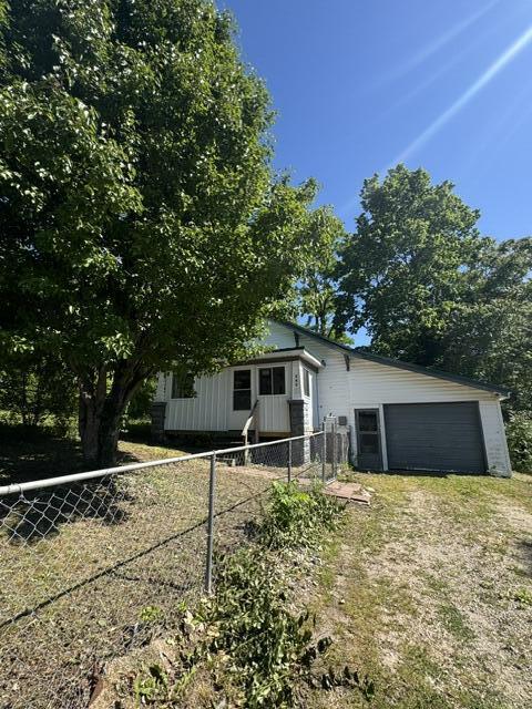 309 East Webster Avenue Property Photo 1
