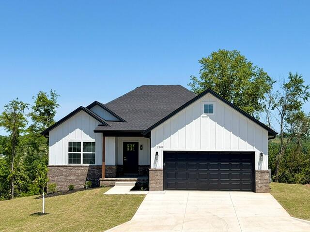 1209 West Pebblebrooke Drive Property Photo 1