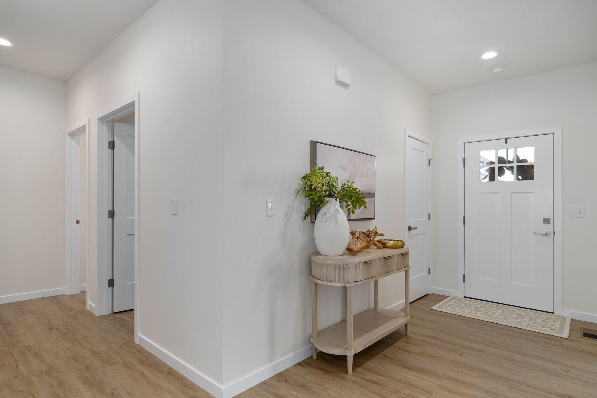 1209 West Pebblebrooke Drive Property Photo 6