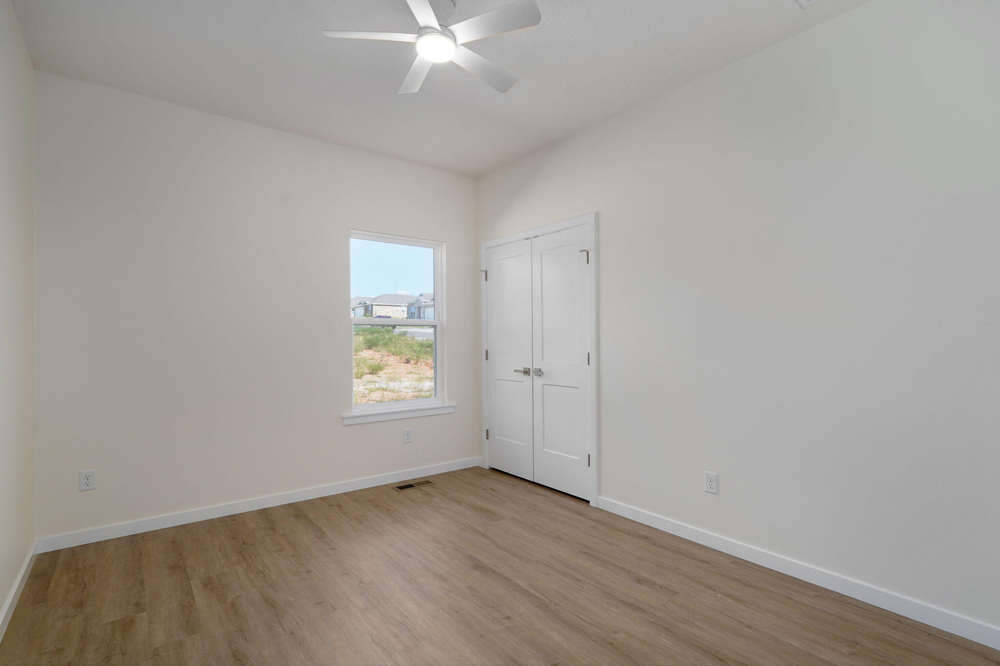 1209 West Pebblebrooke Drive Property Photo 27