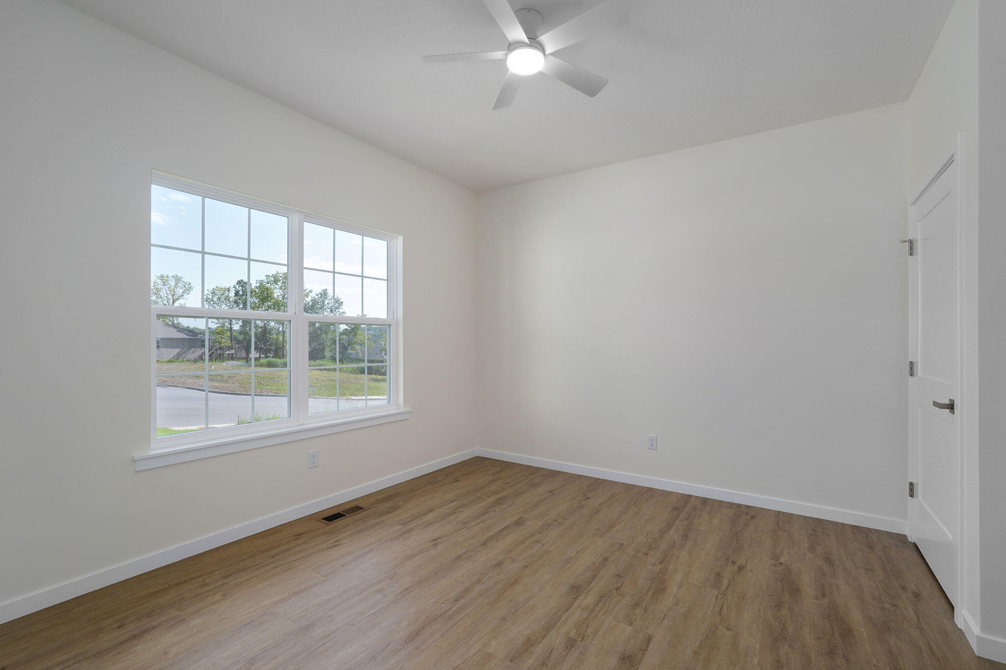 1209 West Pebblebrooke Drive Property Photo 29