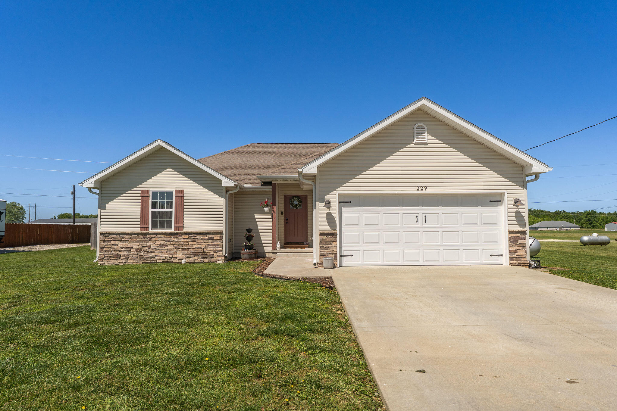 229 Velma Drive Property Photo 1