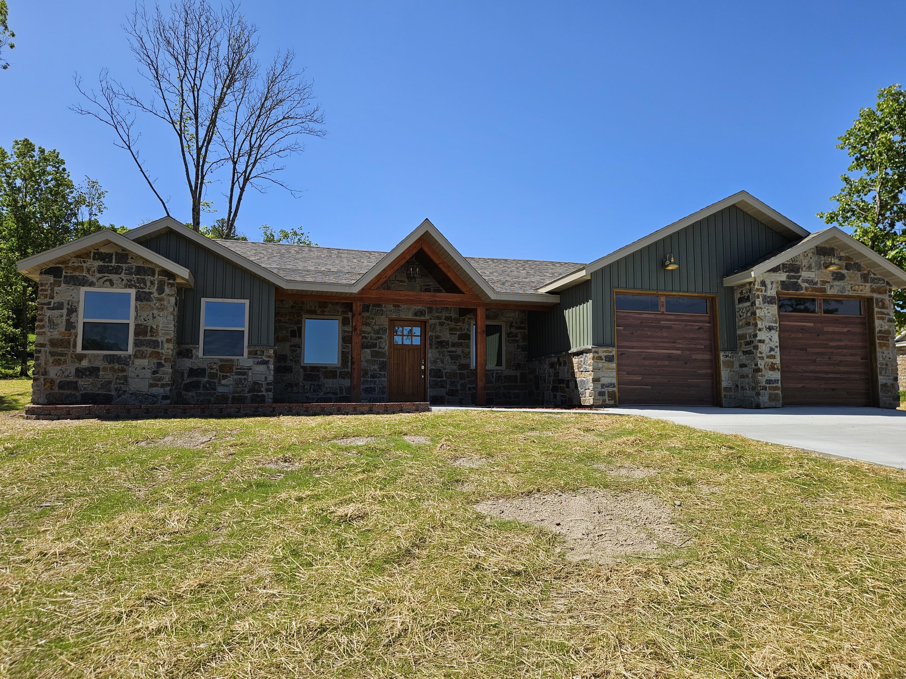 201 Juniper Avenue Property Photo 1