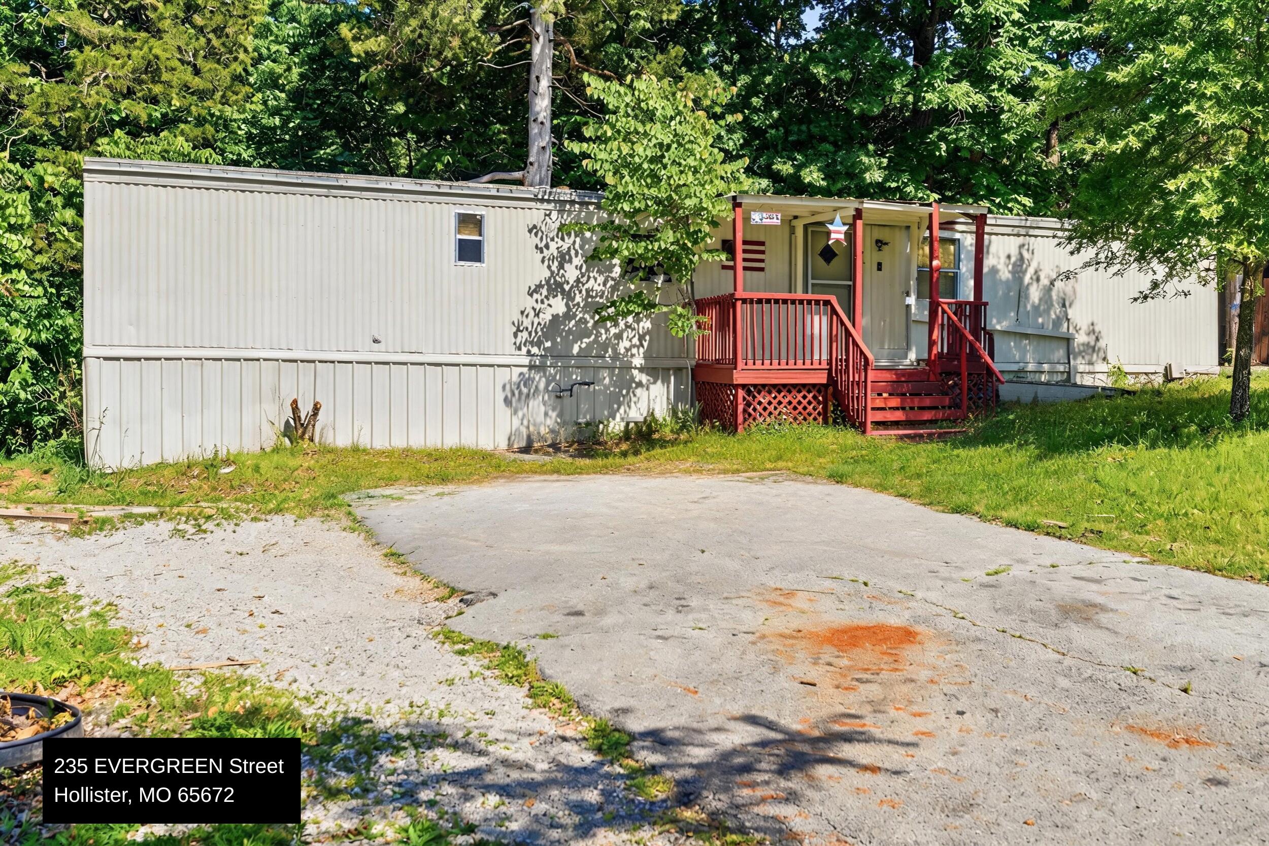 235 Evergreen And 291 & 293 Laurel Street Unit A Property Photo 6