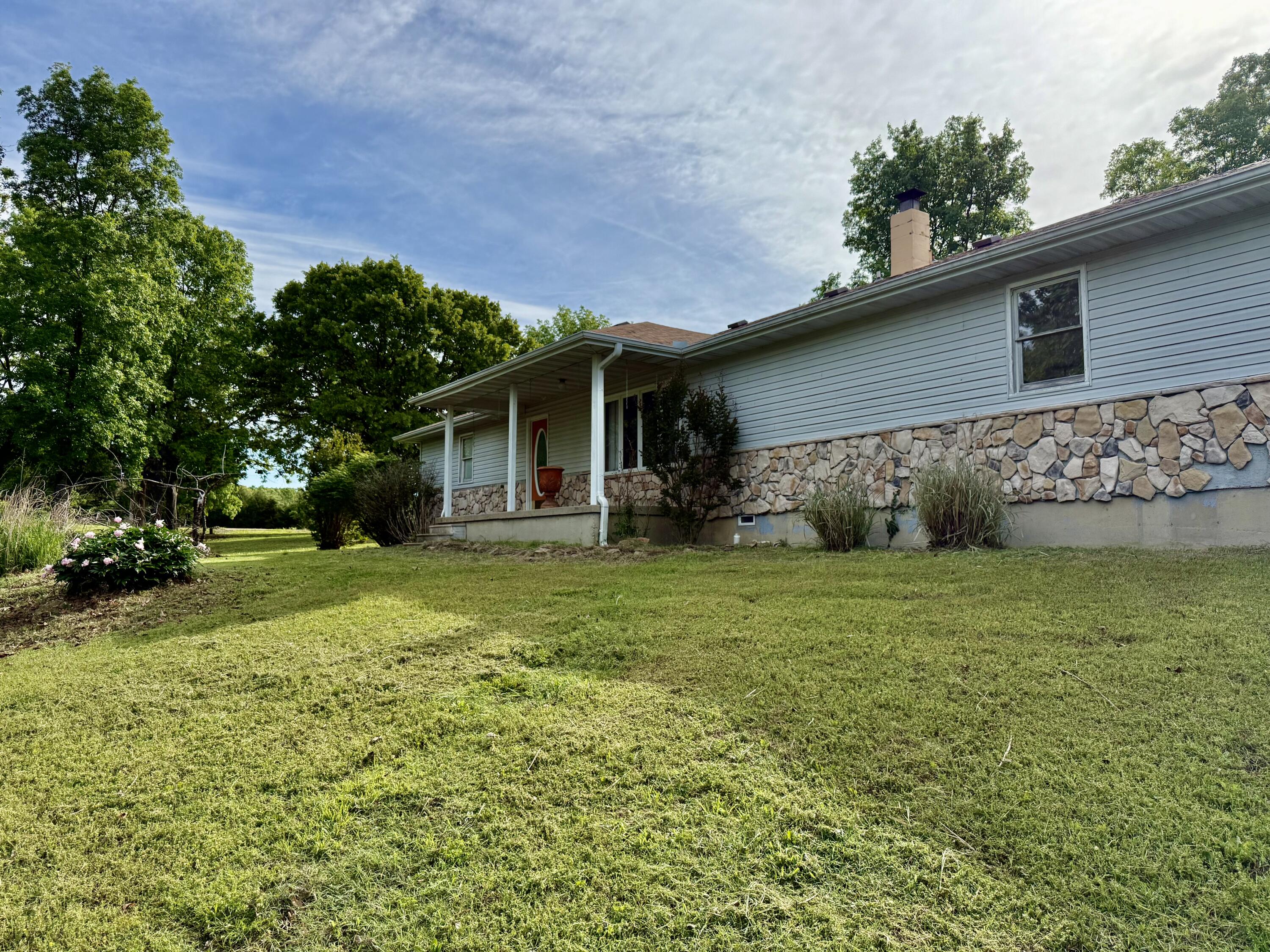209 County Road 124 Property Photo 1