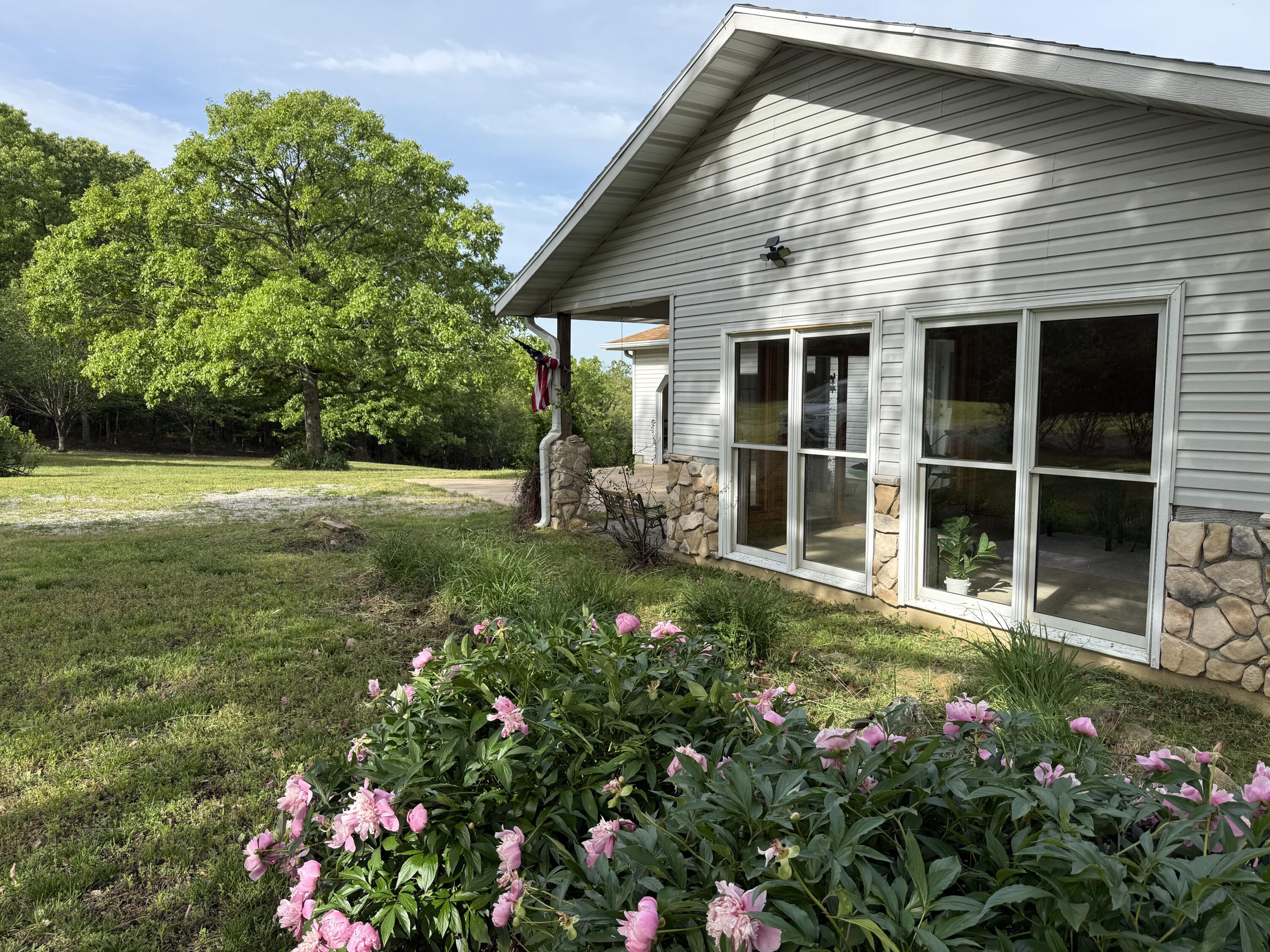 209 County Road 124 Property Photo 3