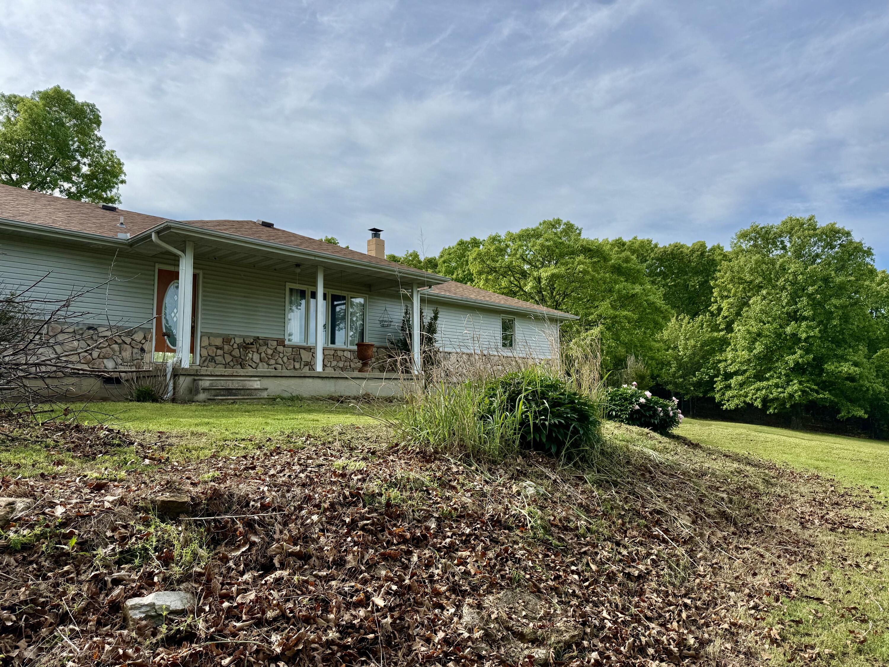 209 County Road 124 Property Photo 4