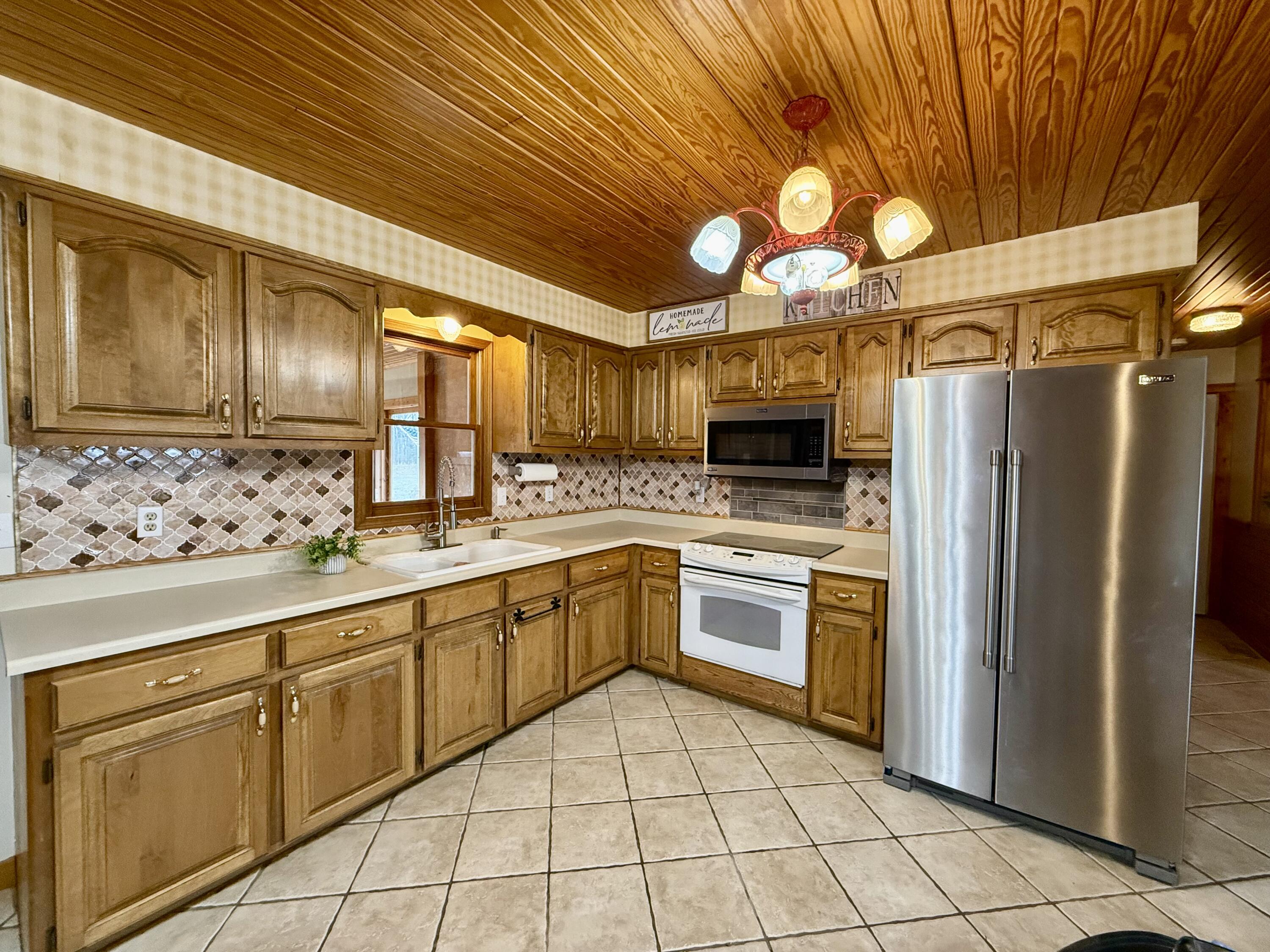 209 County Road 124 Property Photo 20