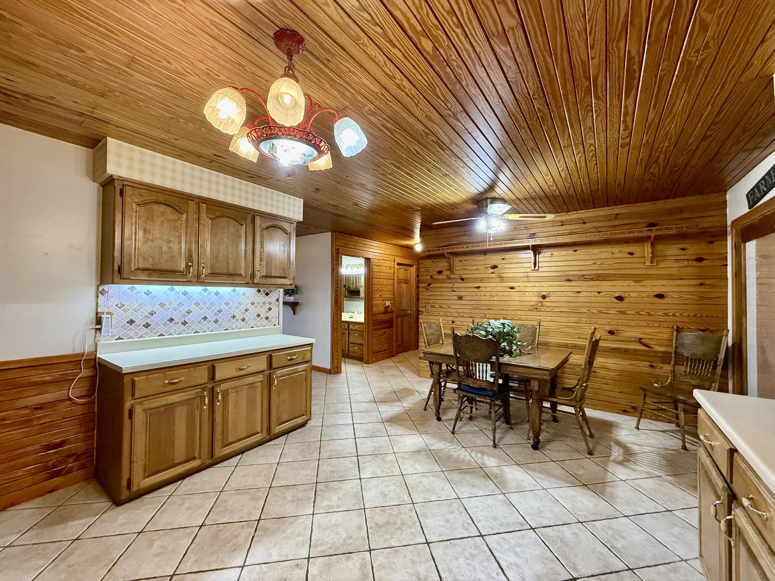 209 County Road 124 Property Photo 22