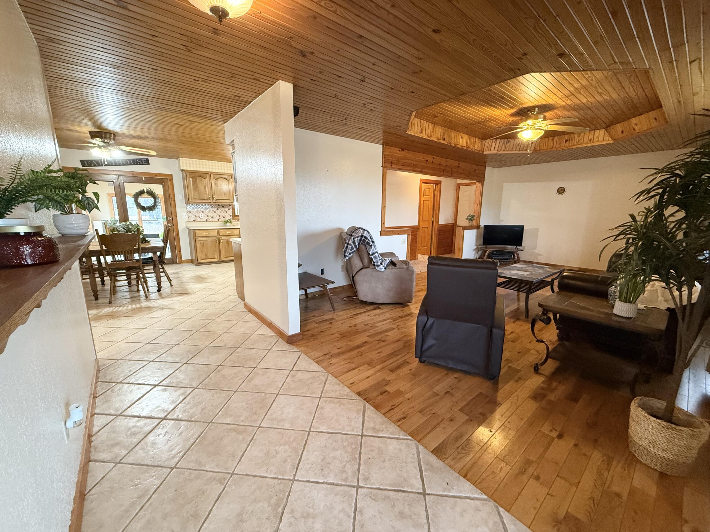 209 County Road 124 Property Photo 24