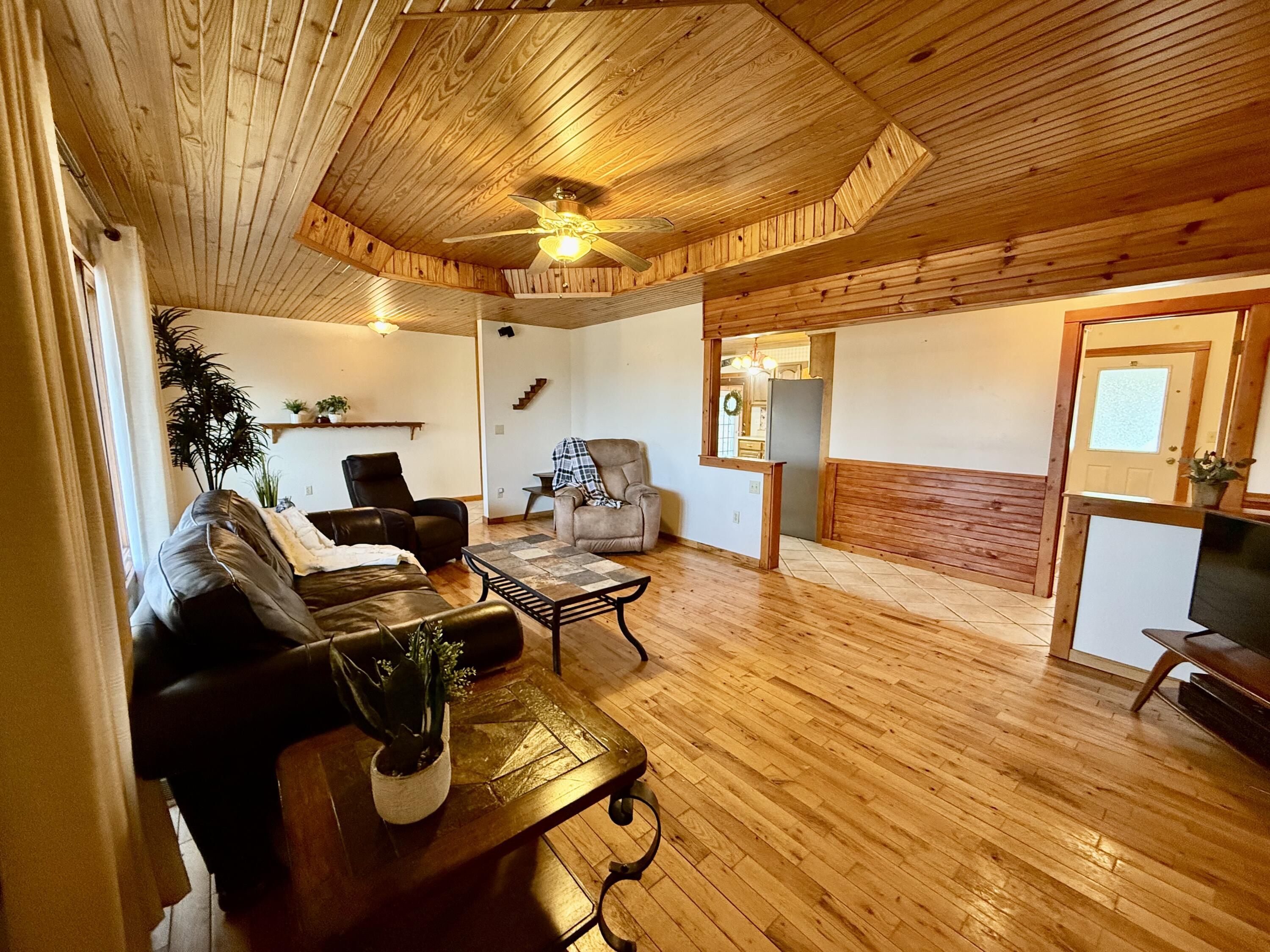 209 County Road 124 Property Photo 26