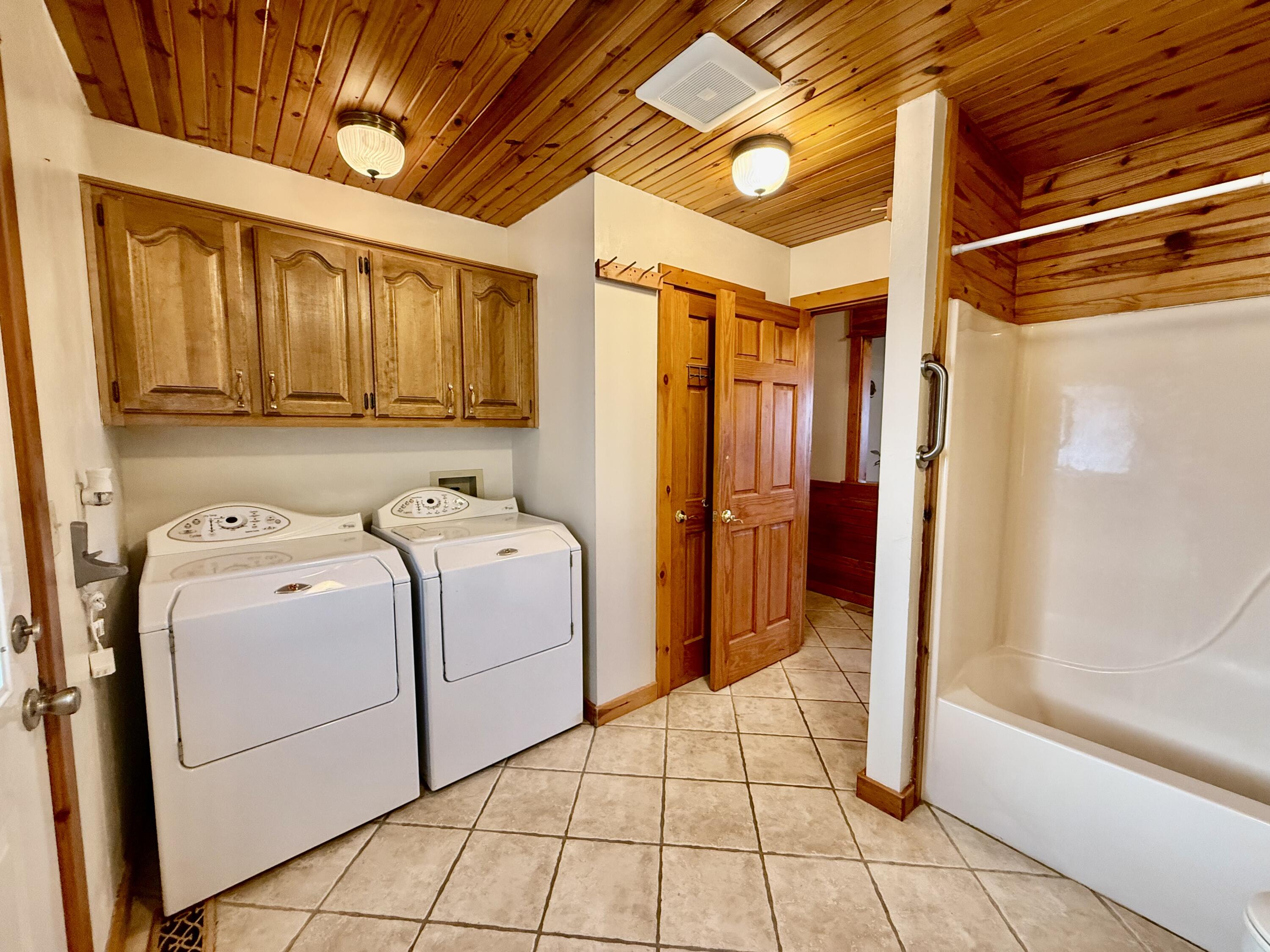209 County Road 124 Property Photo 37