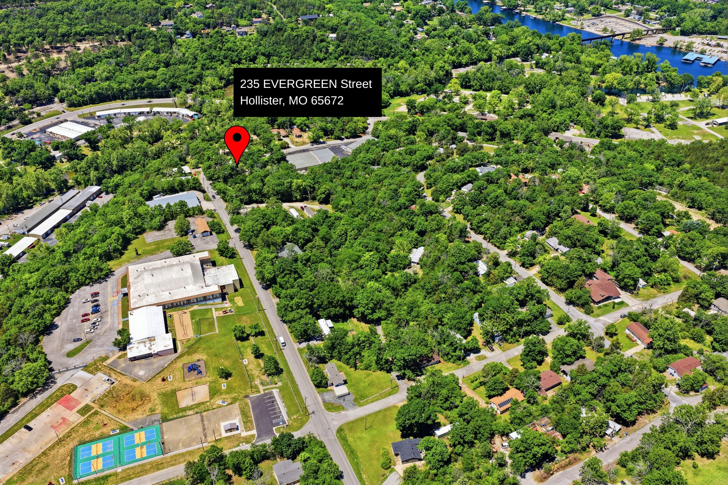 235 Evergreen Avenue A Property Photo 2