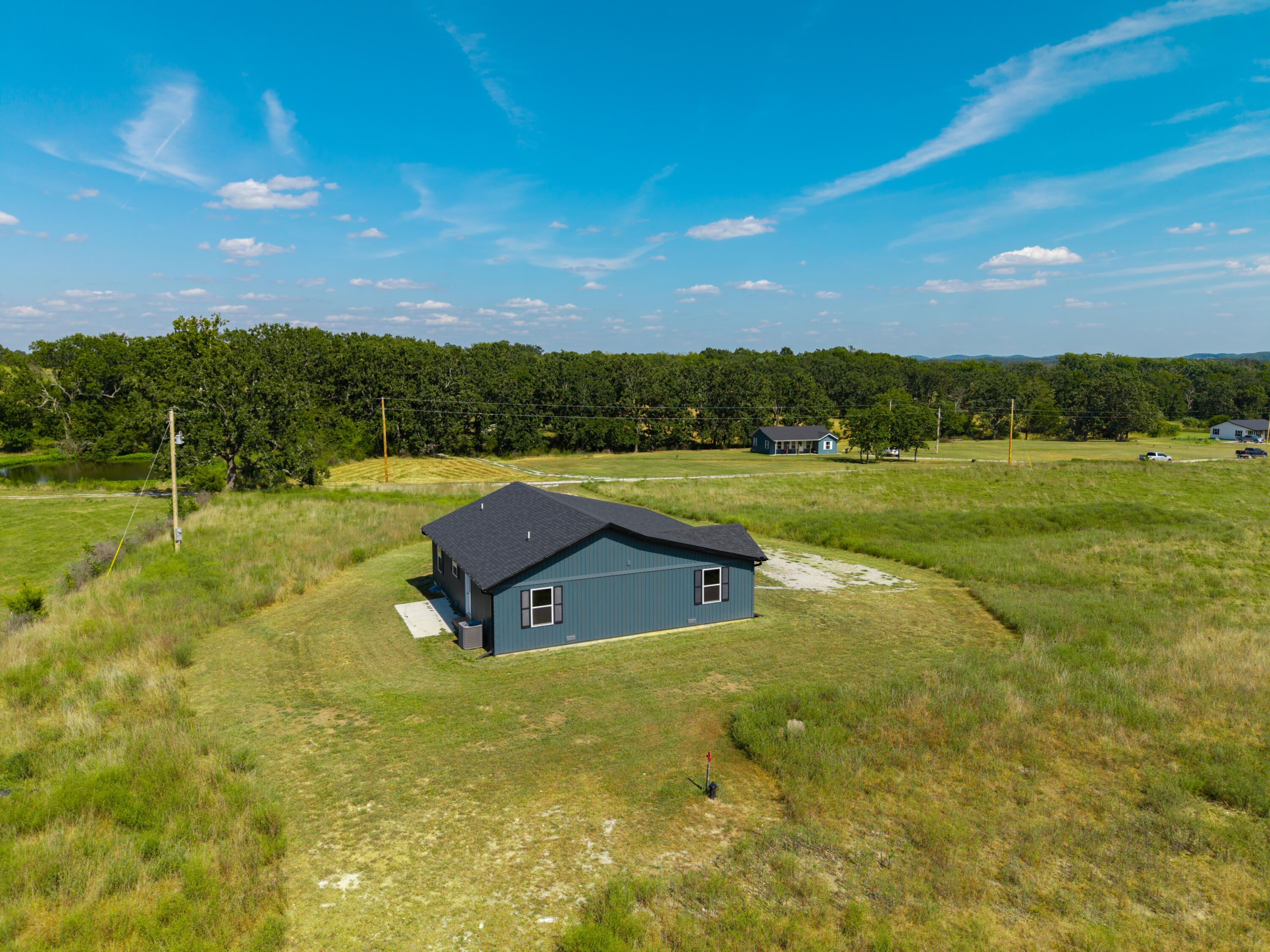 1947 Hidden Pond Lane Property Photo 8