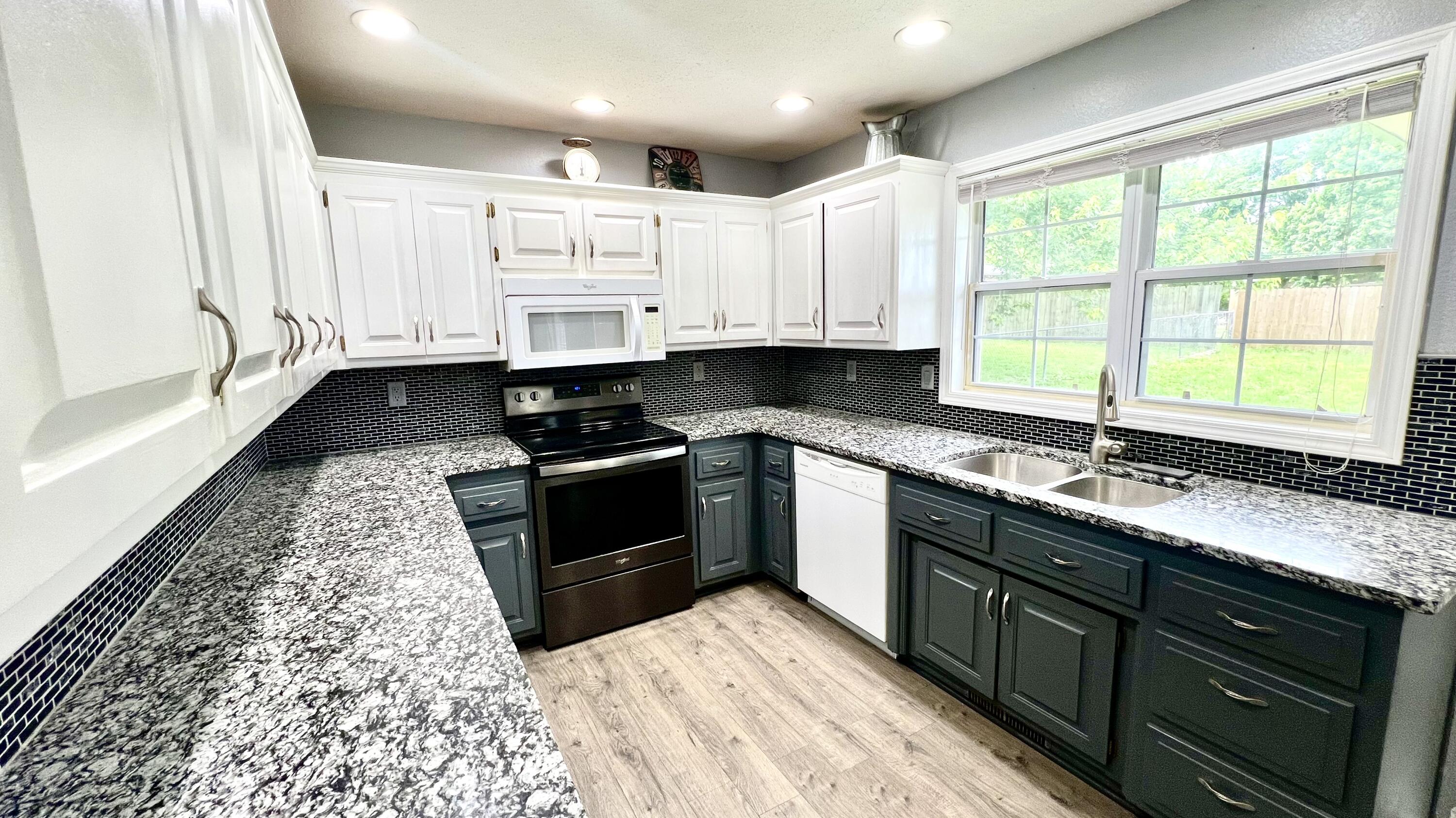 603 Lakeview Drive Property Photo 14