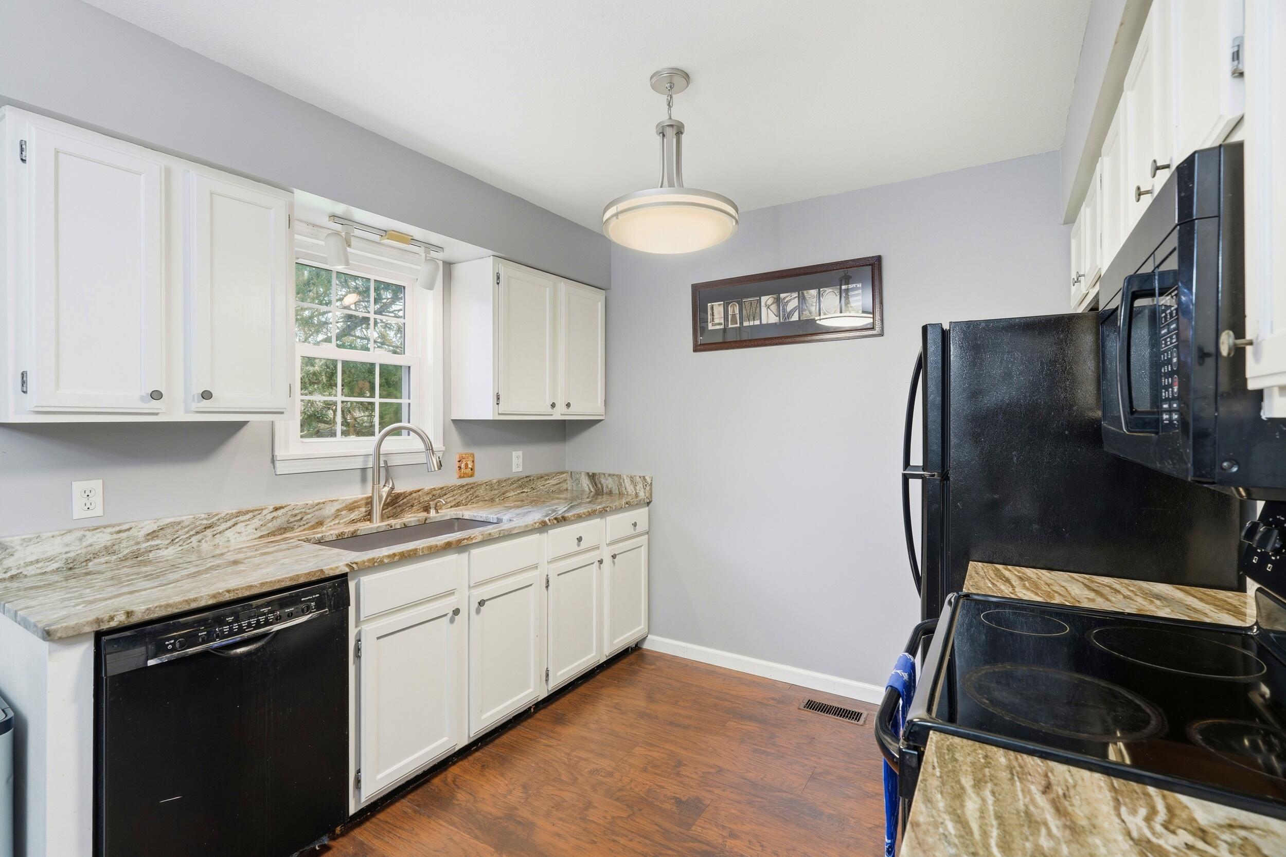 129 Lancashire Drive Property Photo 13