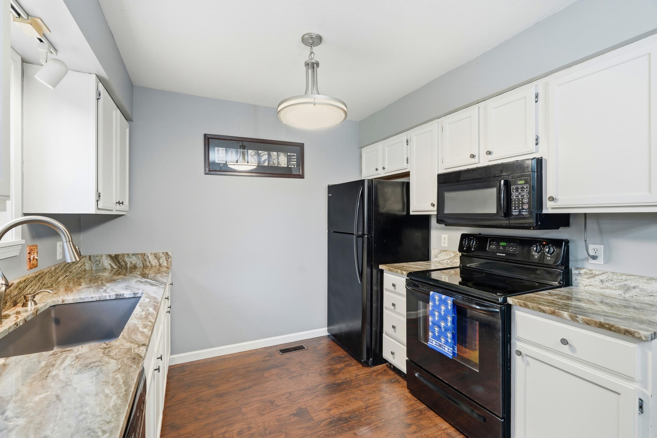 129 Lancashire Drive Property Photo 14