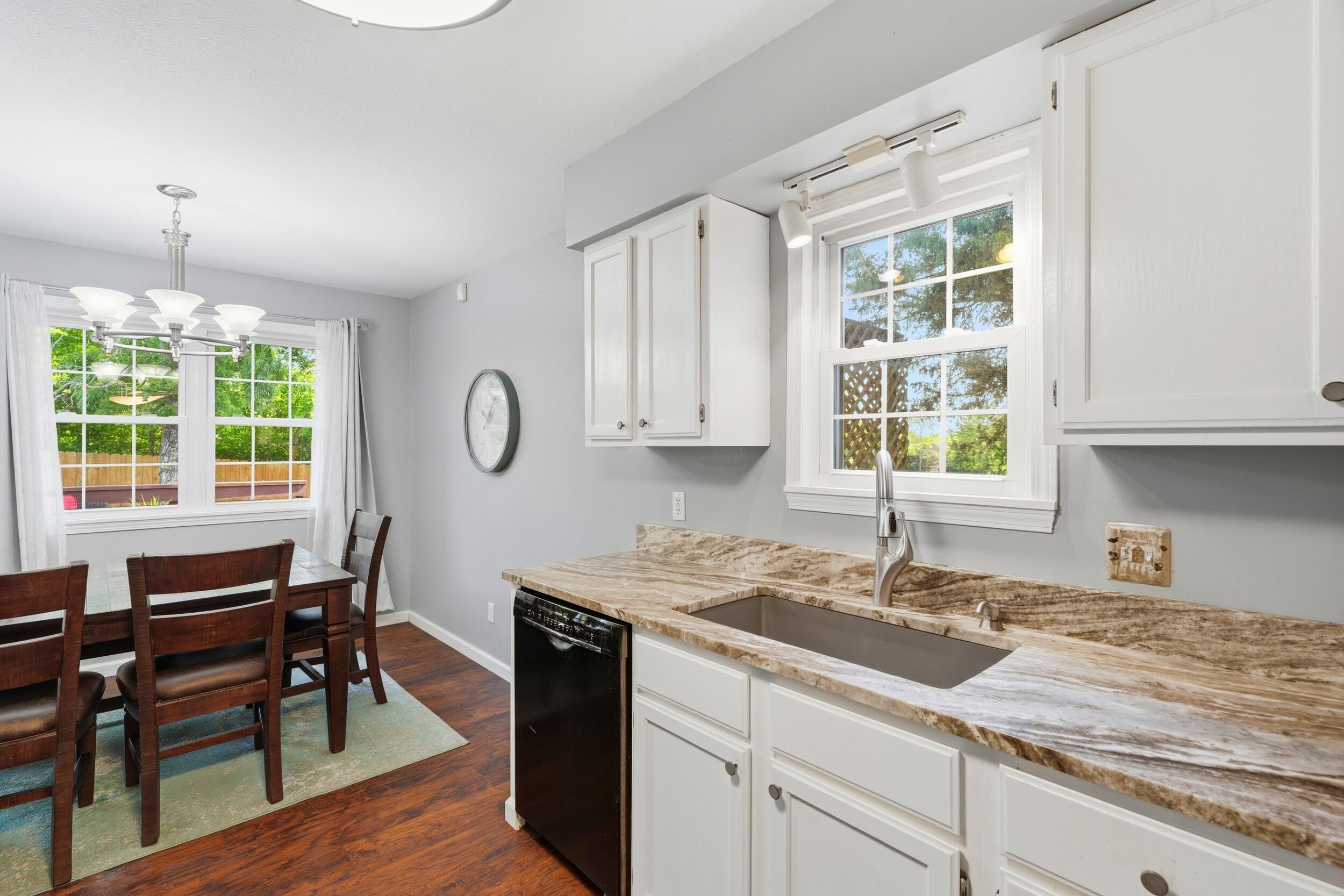 129 Lancashire Drive Property Photo 16