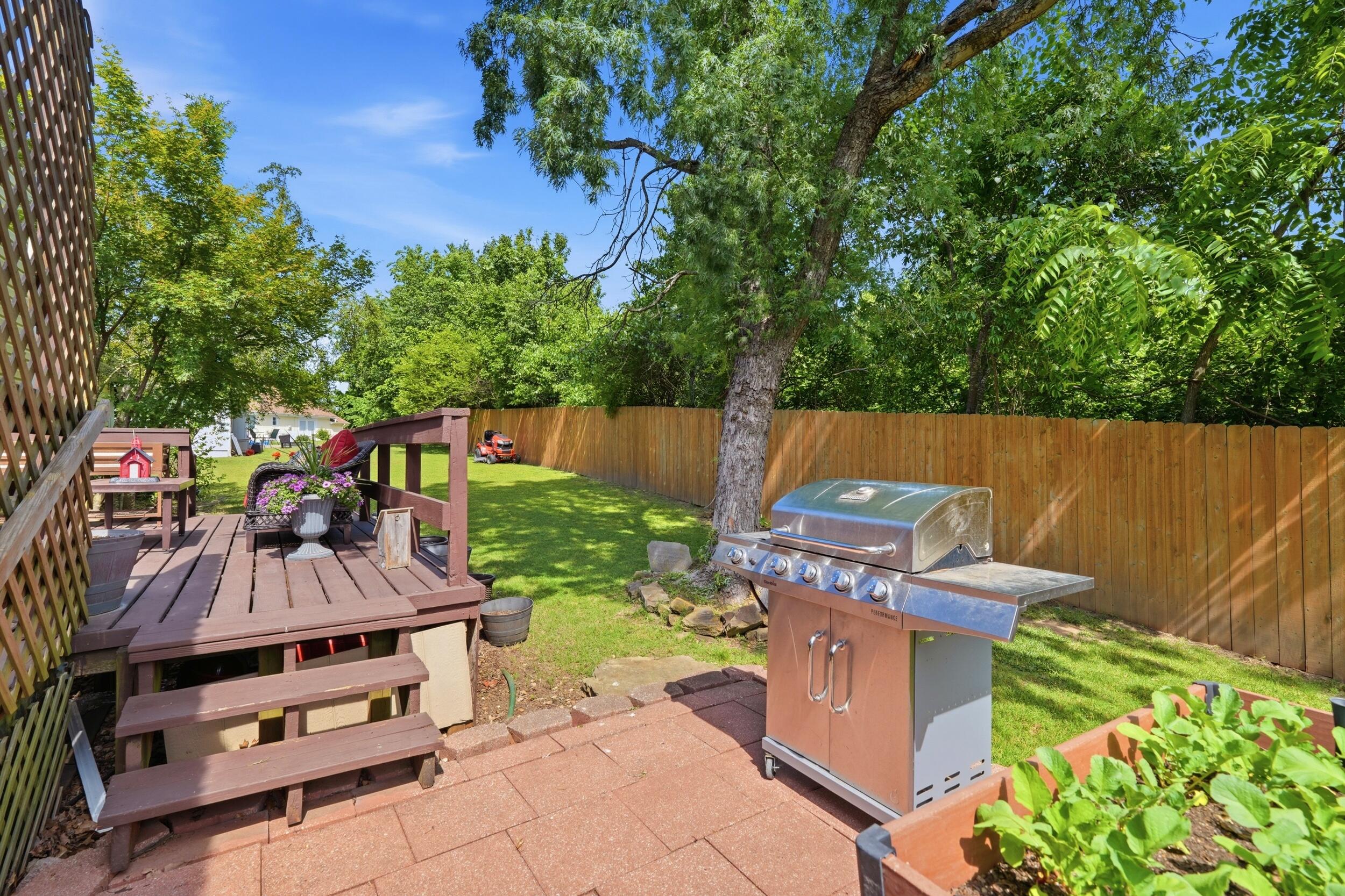129 Lancashire Drive Property Photo 22