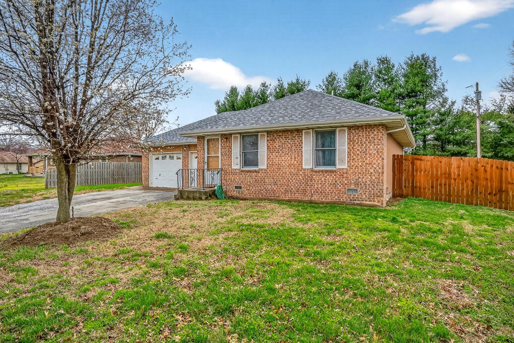 1006 Baretta Court Property Photo 4