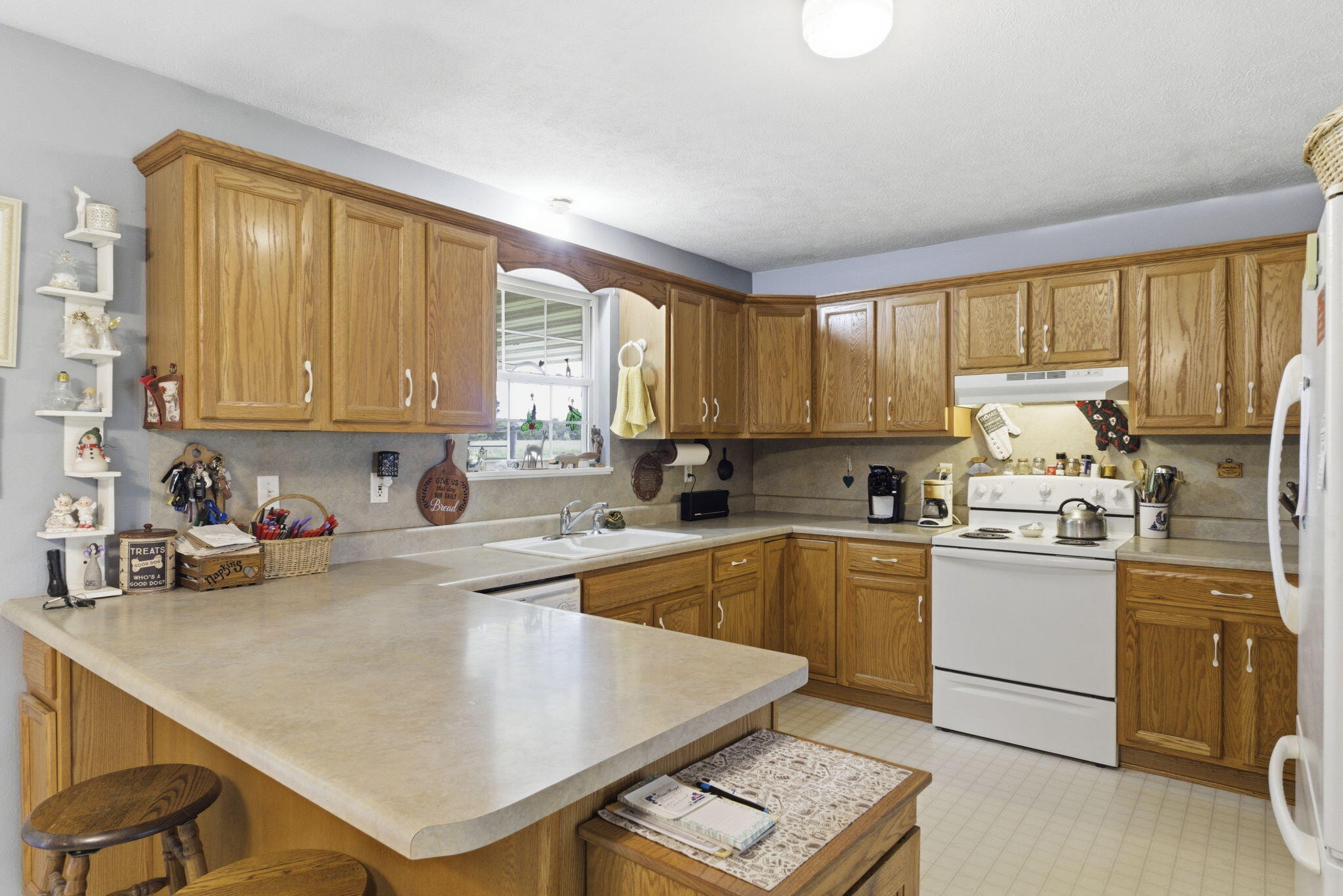 11175 West Farm Road 36 Property Photo 7