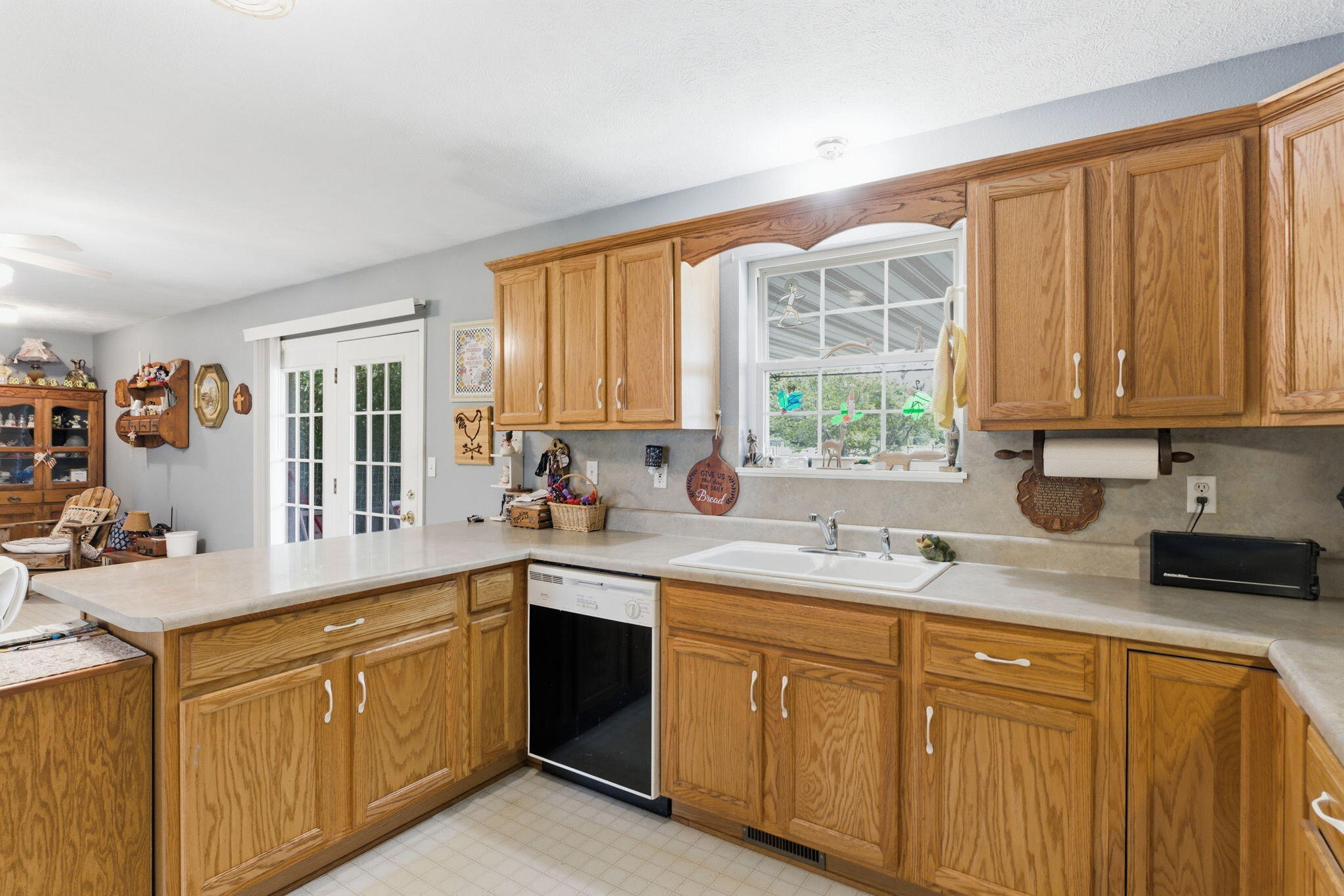 11175 West Farm Road 36 Property Photo 8