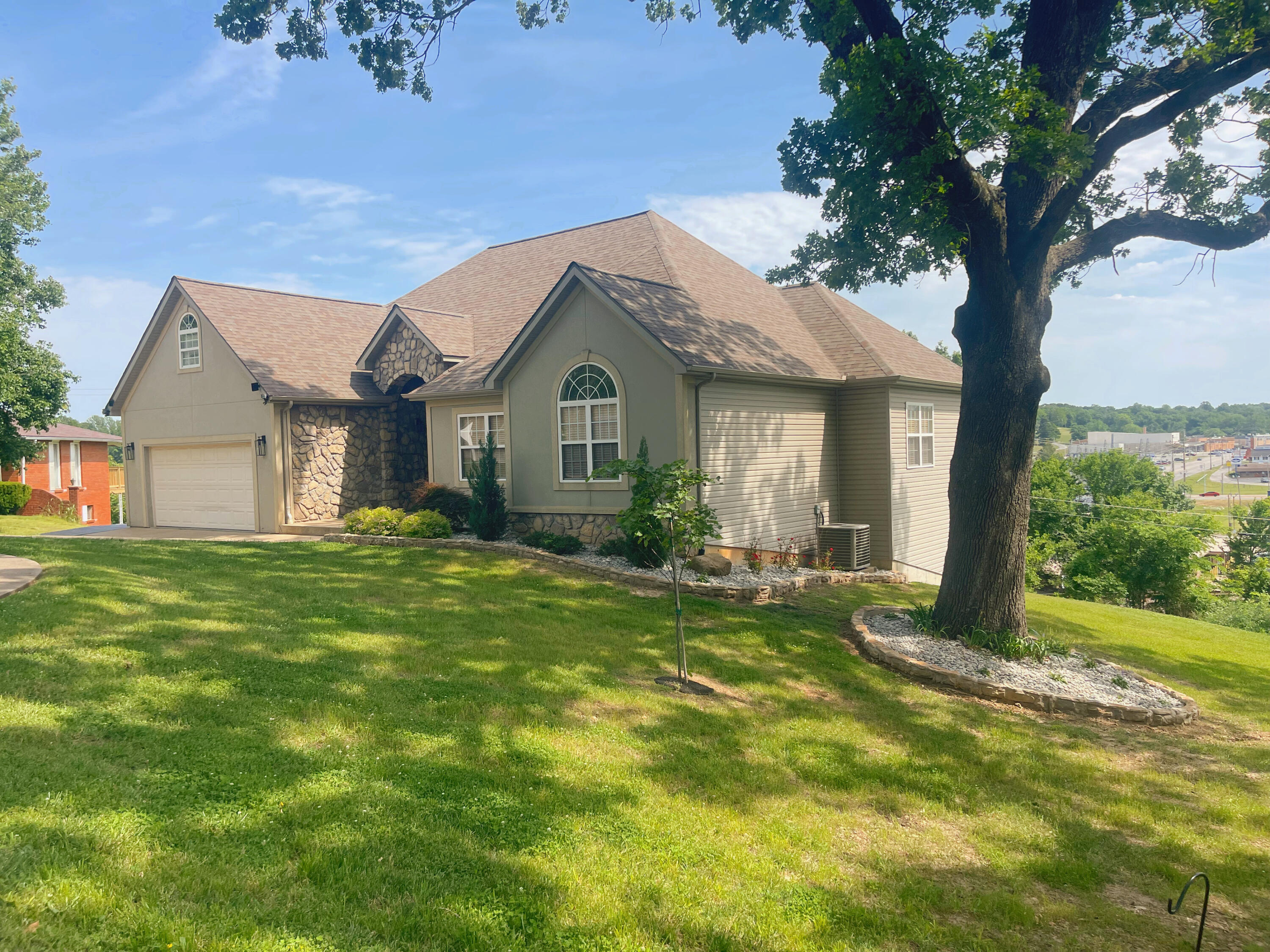 813 Roundup Property Photo 43