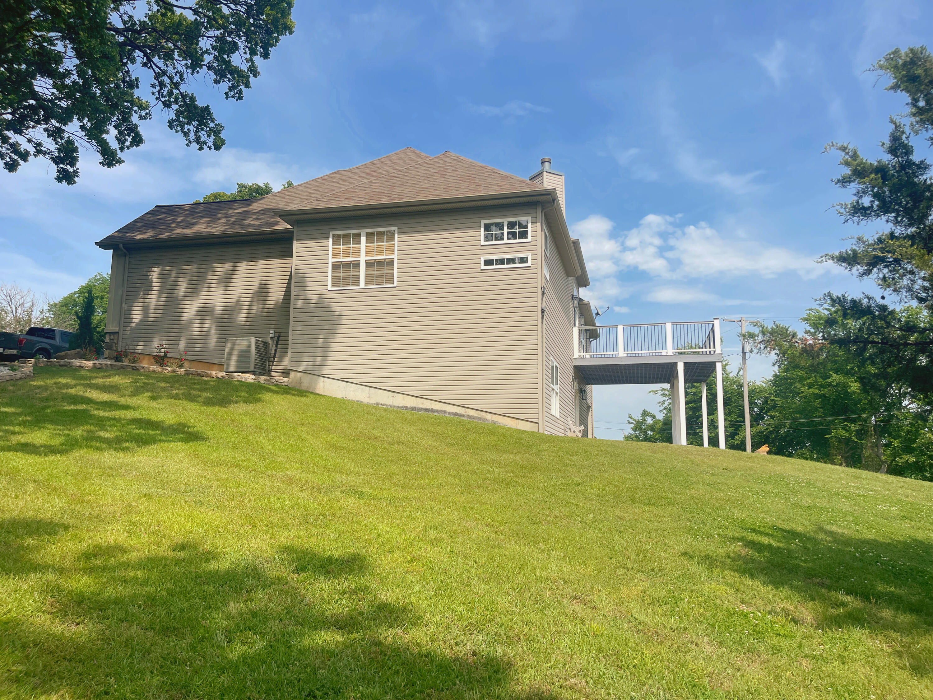 813 Roundup Property Photo 44