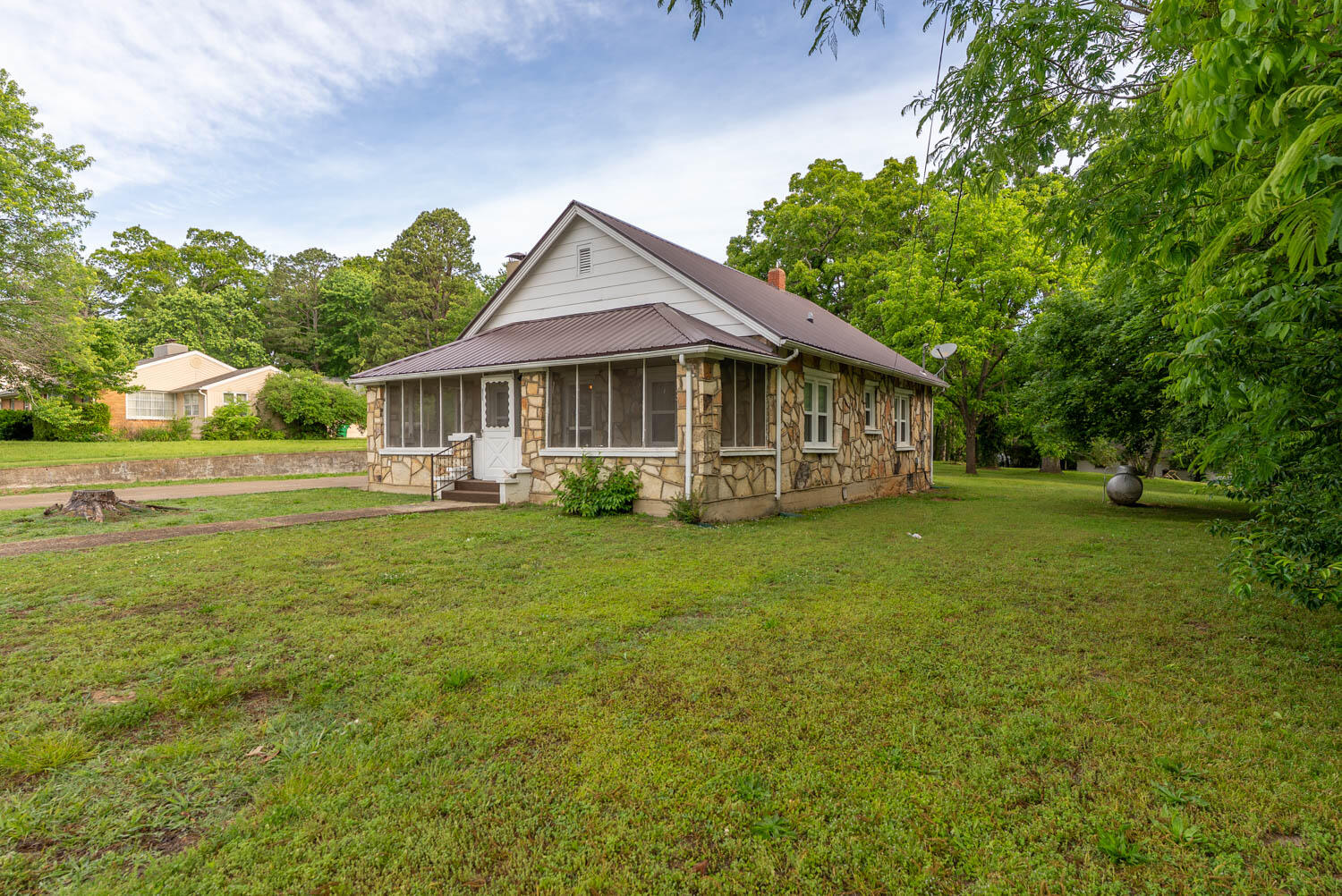 838 Chestnut Street Property Photo 8