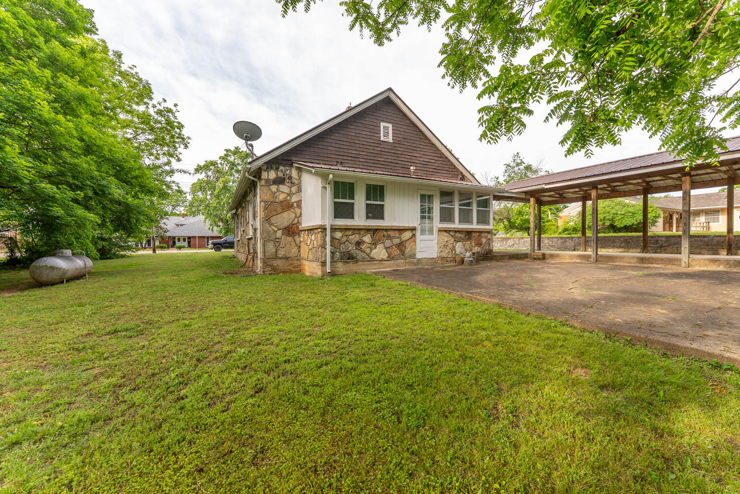838 Chestnut Street Property Photo 10