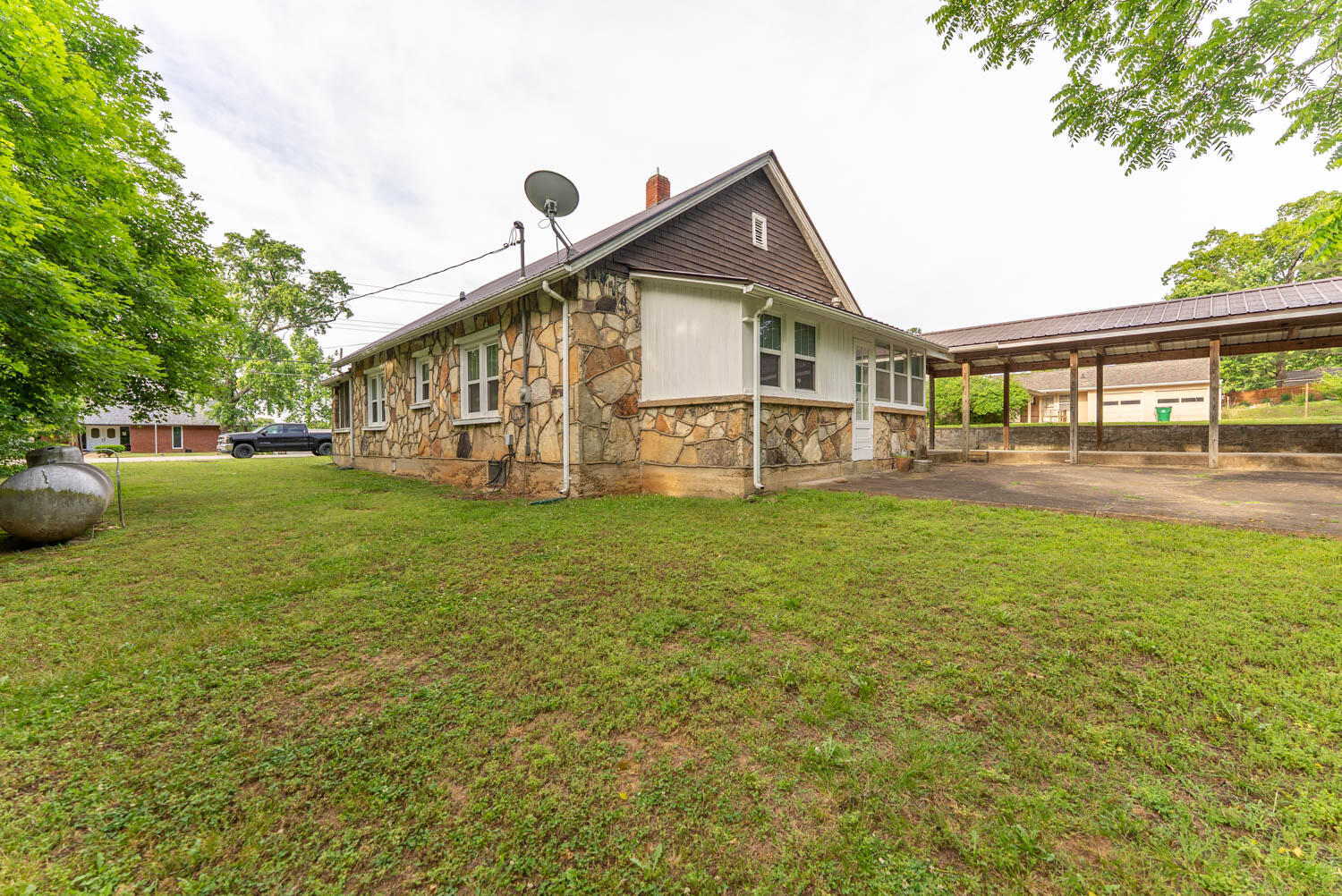 838 Chestnut Street Property Photo 34