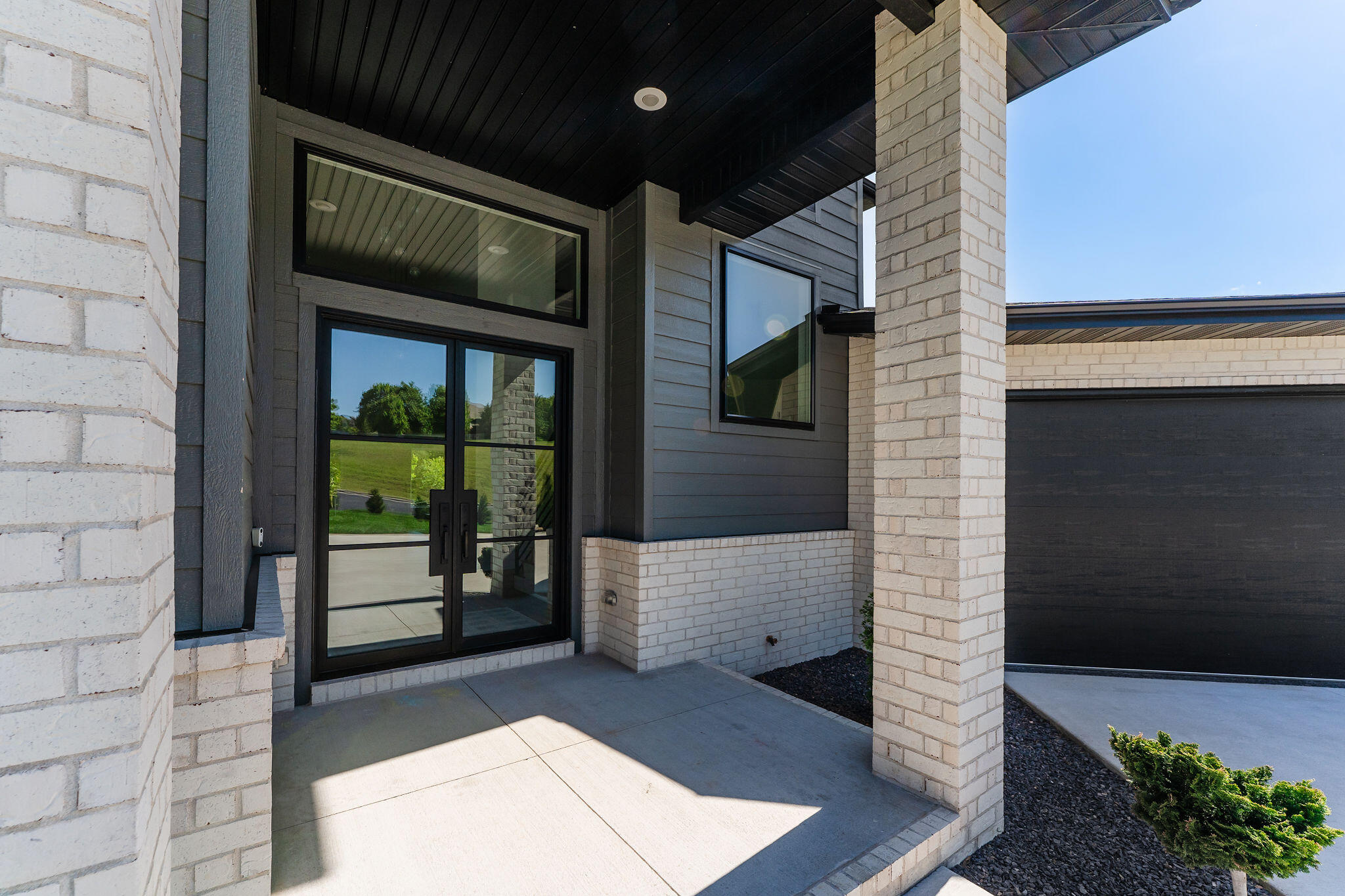4110 East Shafter Circle Property Photo 6