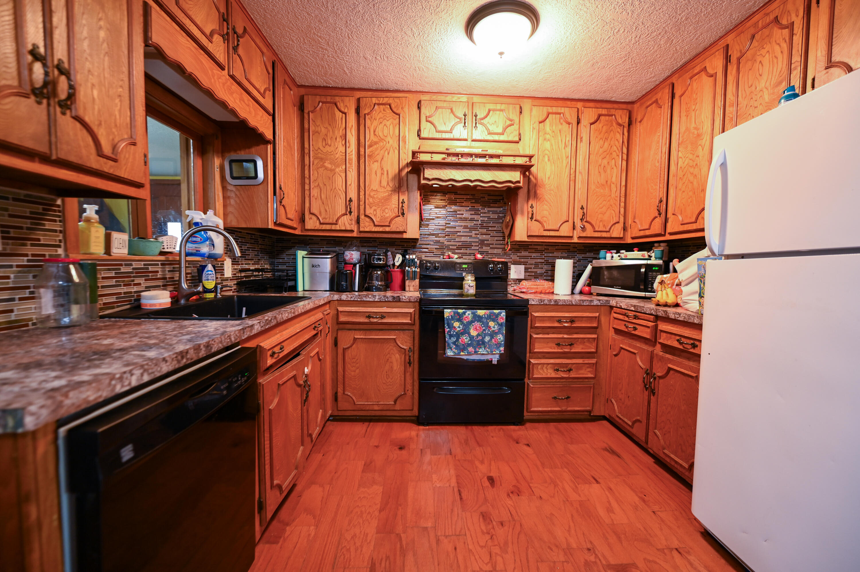 6879 State Highway 32 Property Photo 7