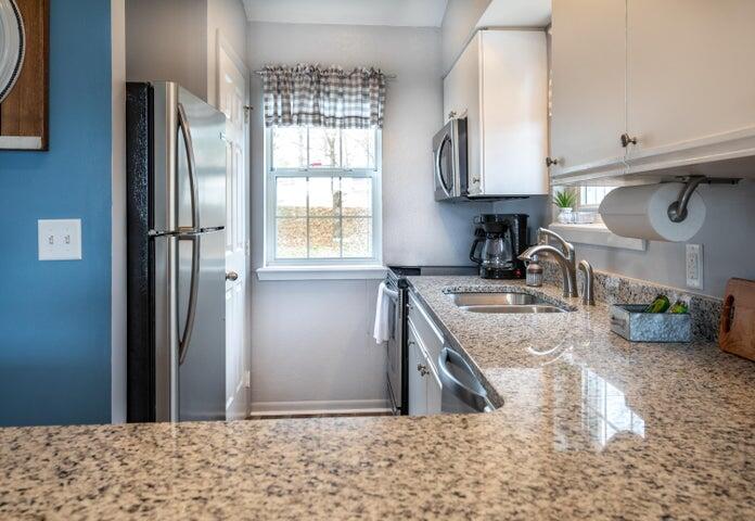 525 Valley View Road 301 Property Photo 6