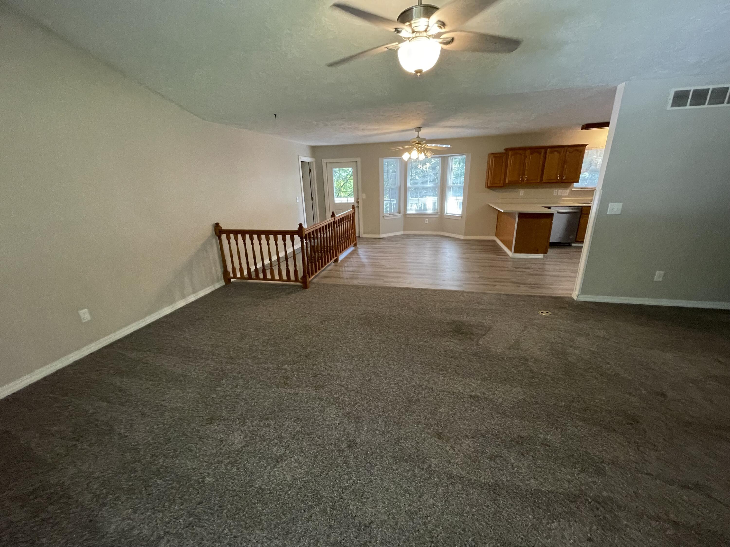 1056 Talking Rocks Road Property Photo 9