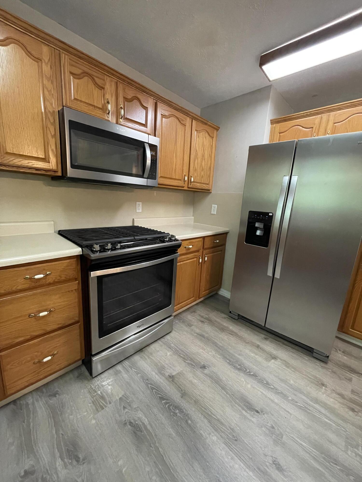 1056 Talking Rocks Road Property Photo 13