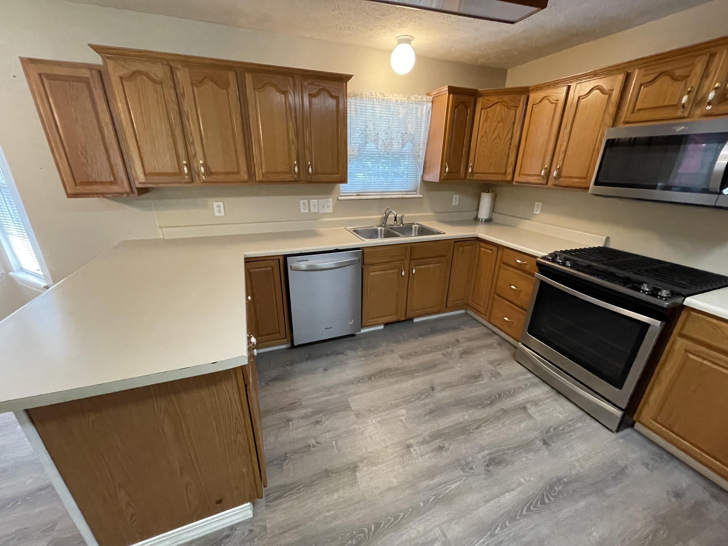 1056 Talking Rocks Road Property Photo 15