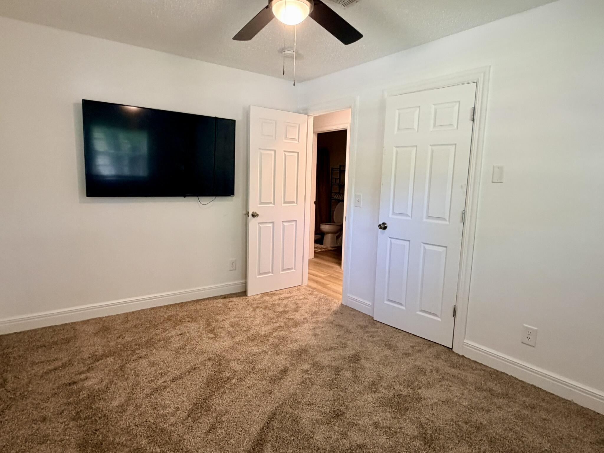 904 South Oak Ridge Drive Property Photo 11