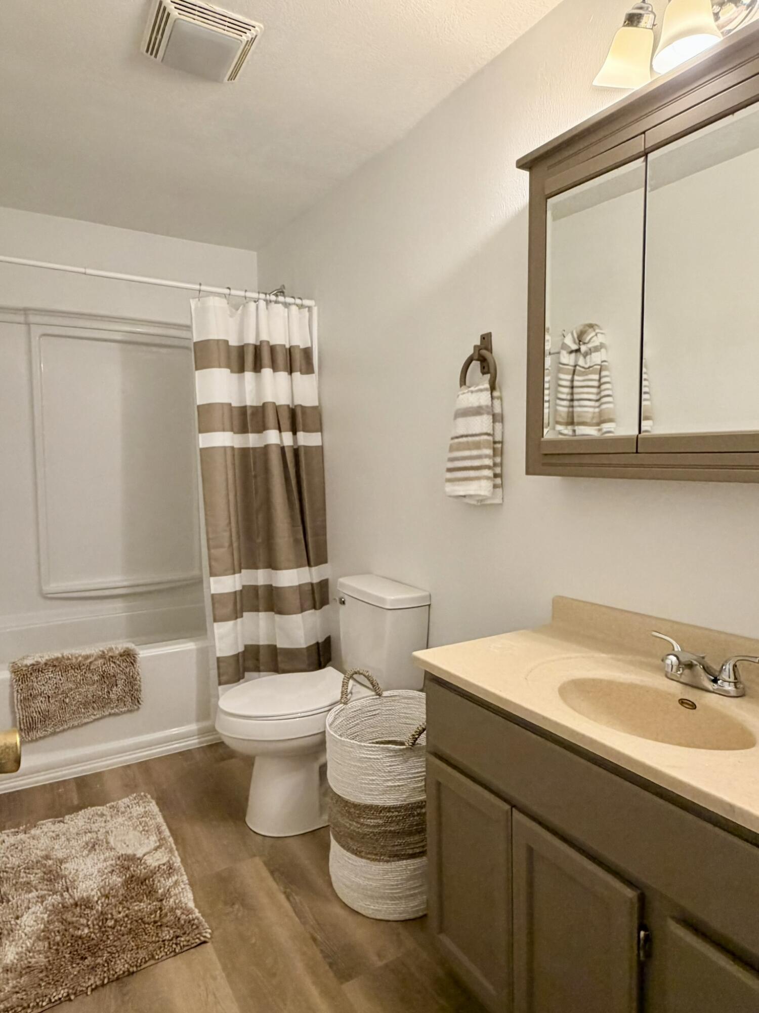 904 South Oak Ridge Drive Property Photo 14