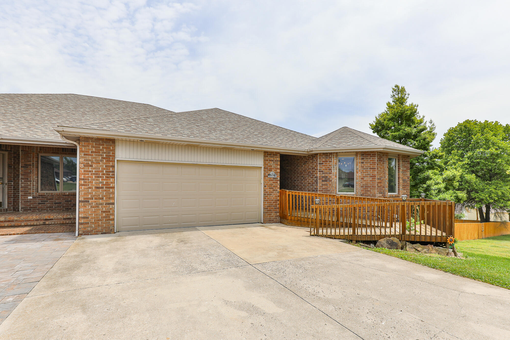 654/656 Pine Ridge Street Property Photo 7