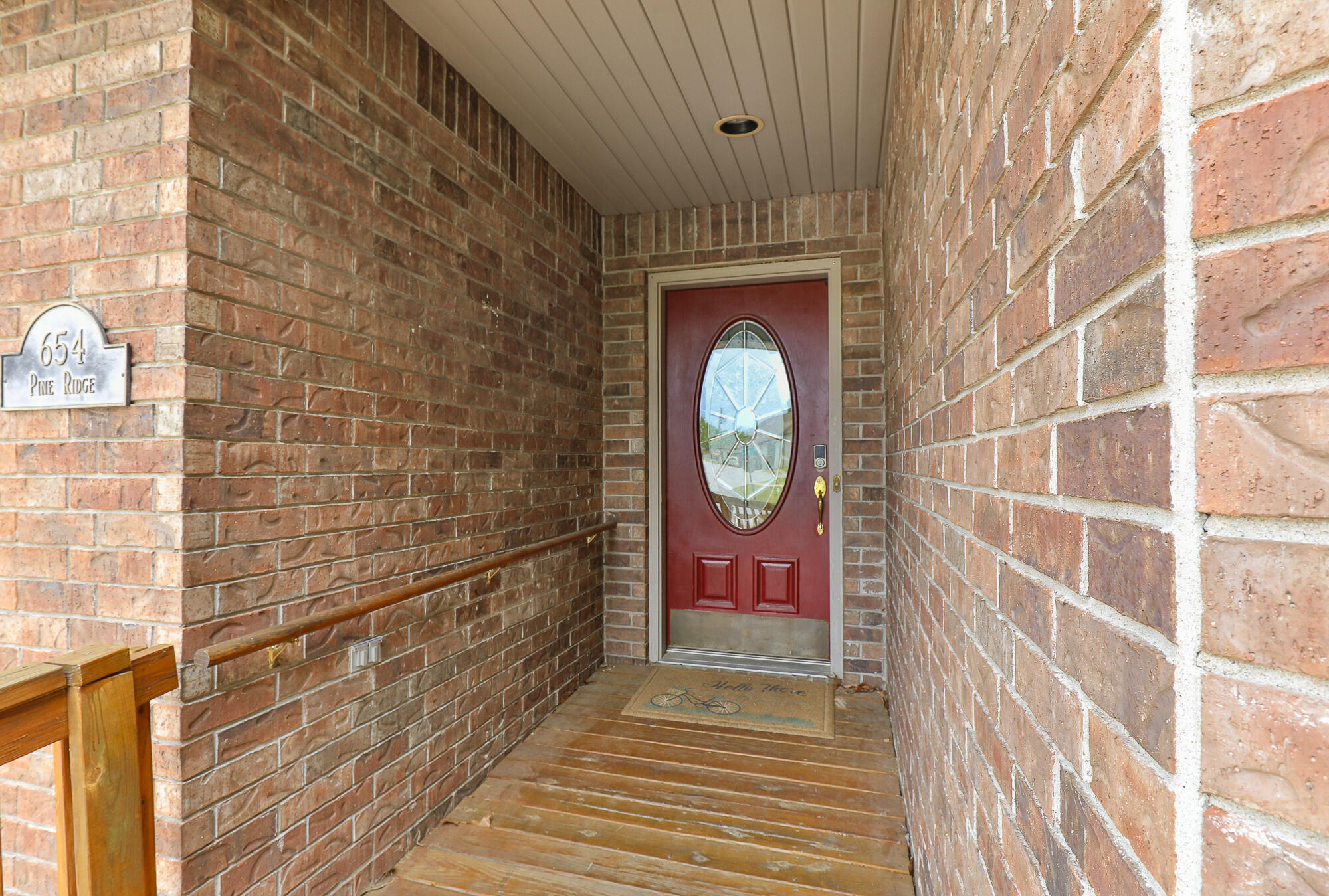 654/656 Pine Ridge Street Property Photo 8