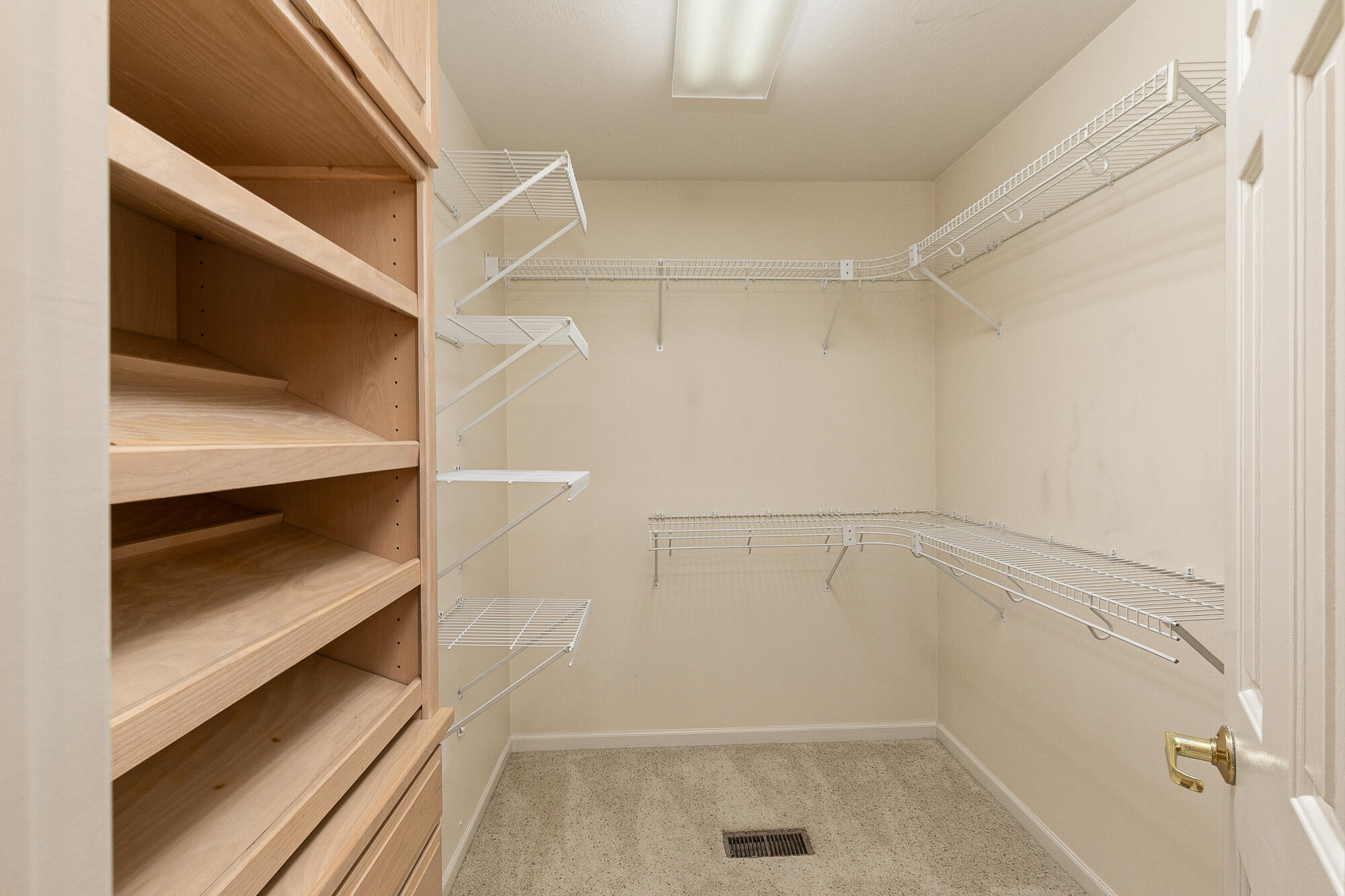 654/656 Pine Ridge Street Property Photo 19