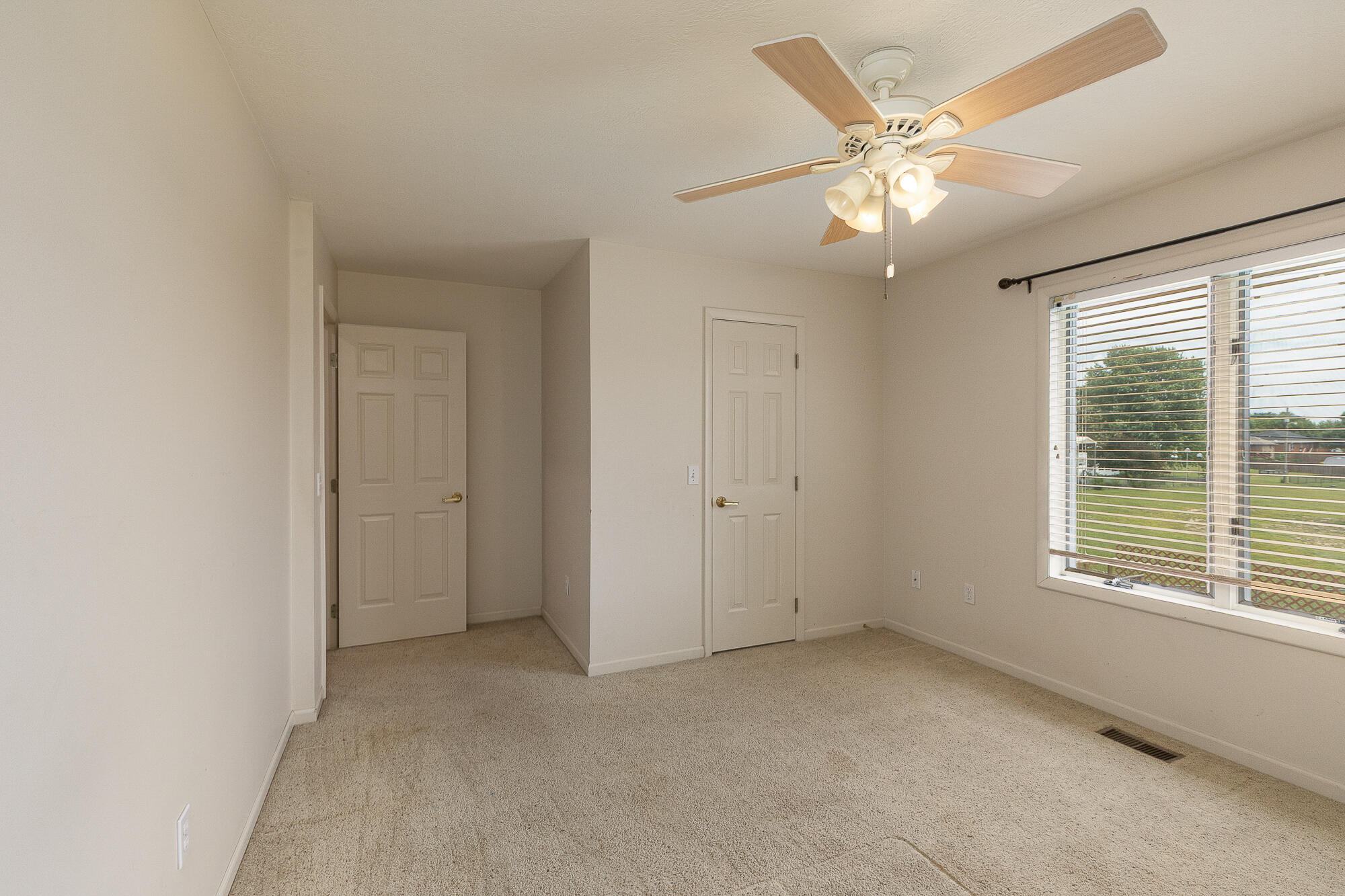 654/656 Pine Ridge Street Property Photo 21
