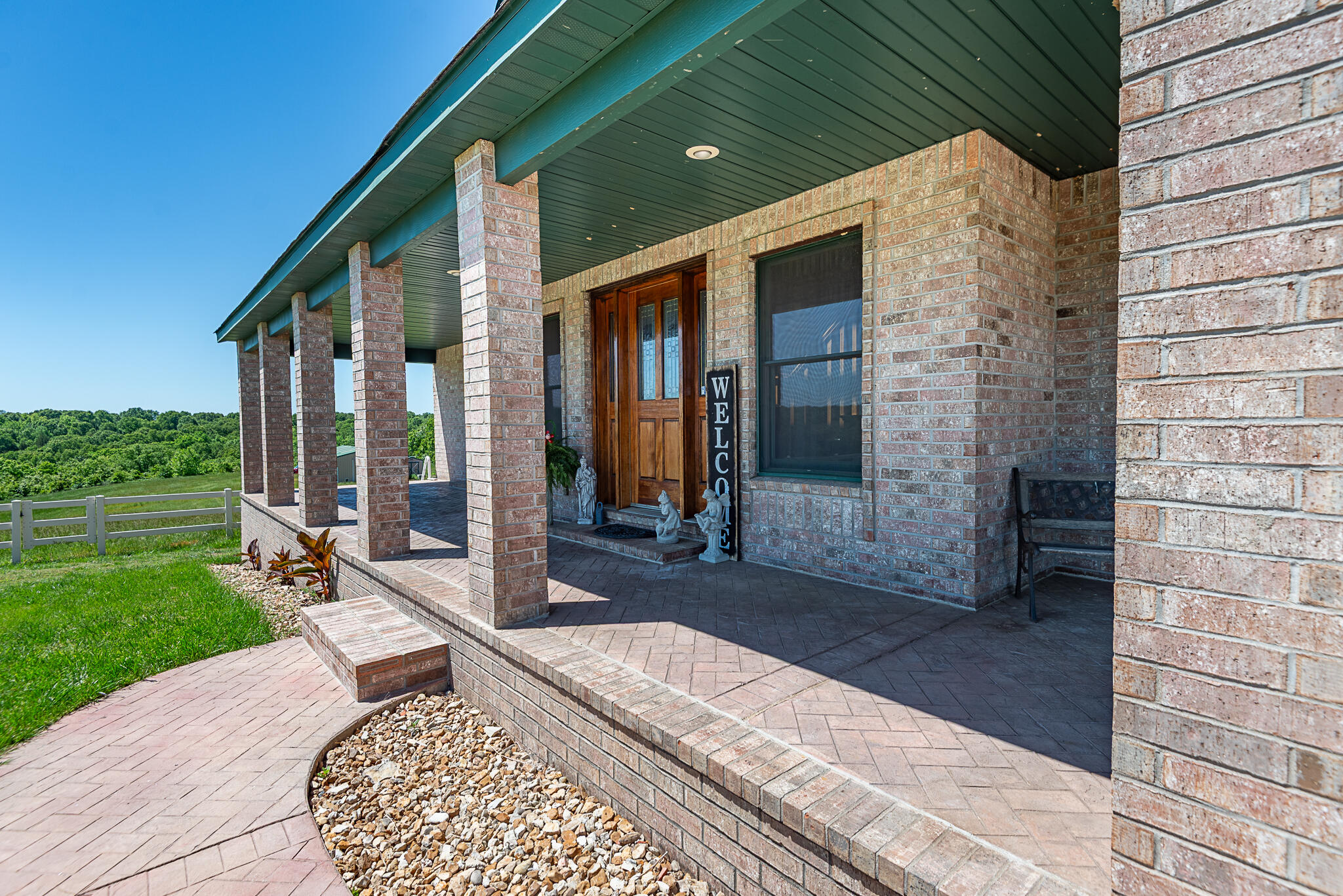 449 Greenway Drive Property Photo 3